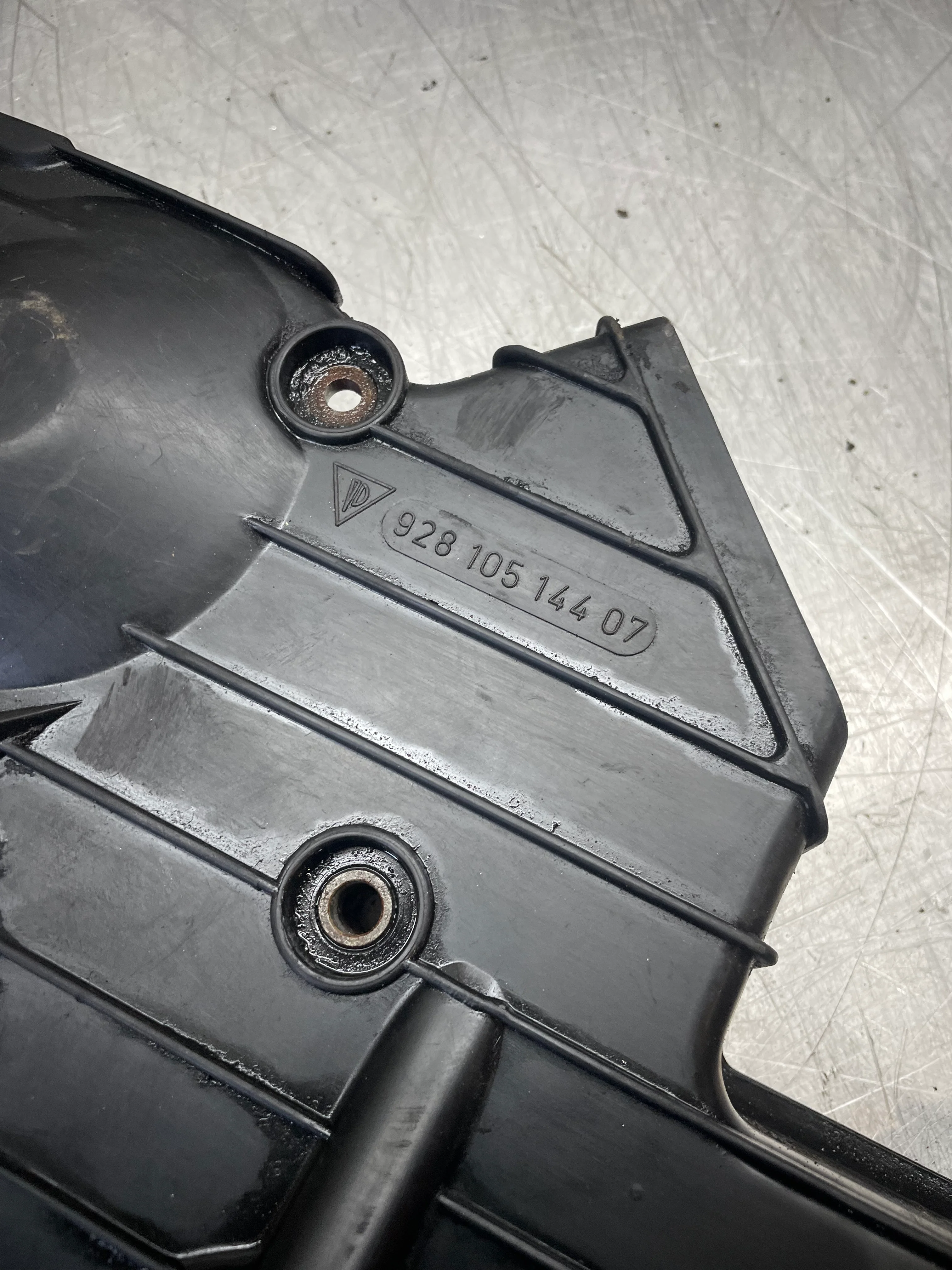Porsche 928 S4 timing belt cover, used 92810514407 - Image 4