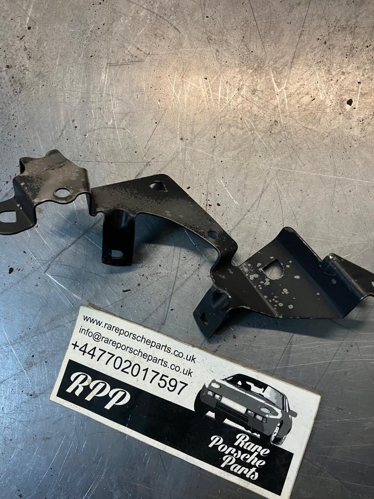 porsche 928 speed sensor support bracket, used 92833123900 - Image 5