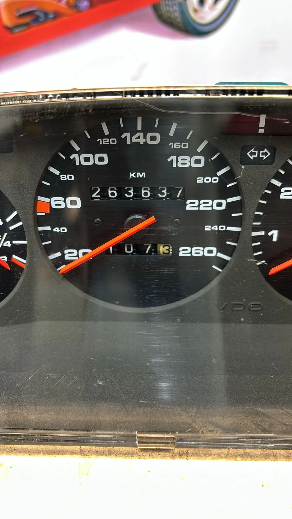 Porsche 928 speedometer instrumental cluster, 92864110336 used - Image 4