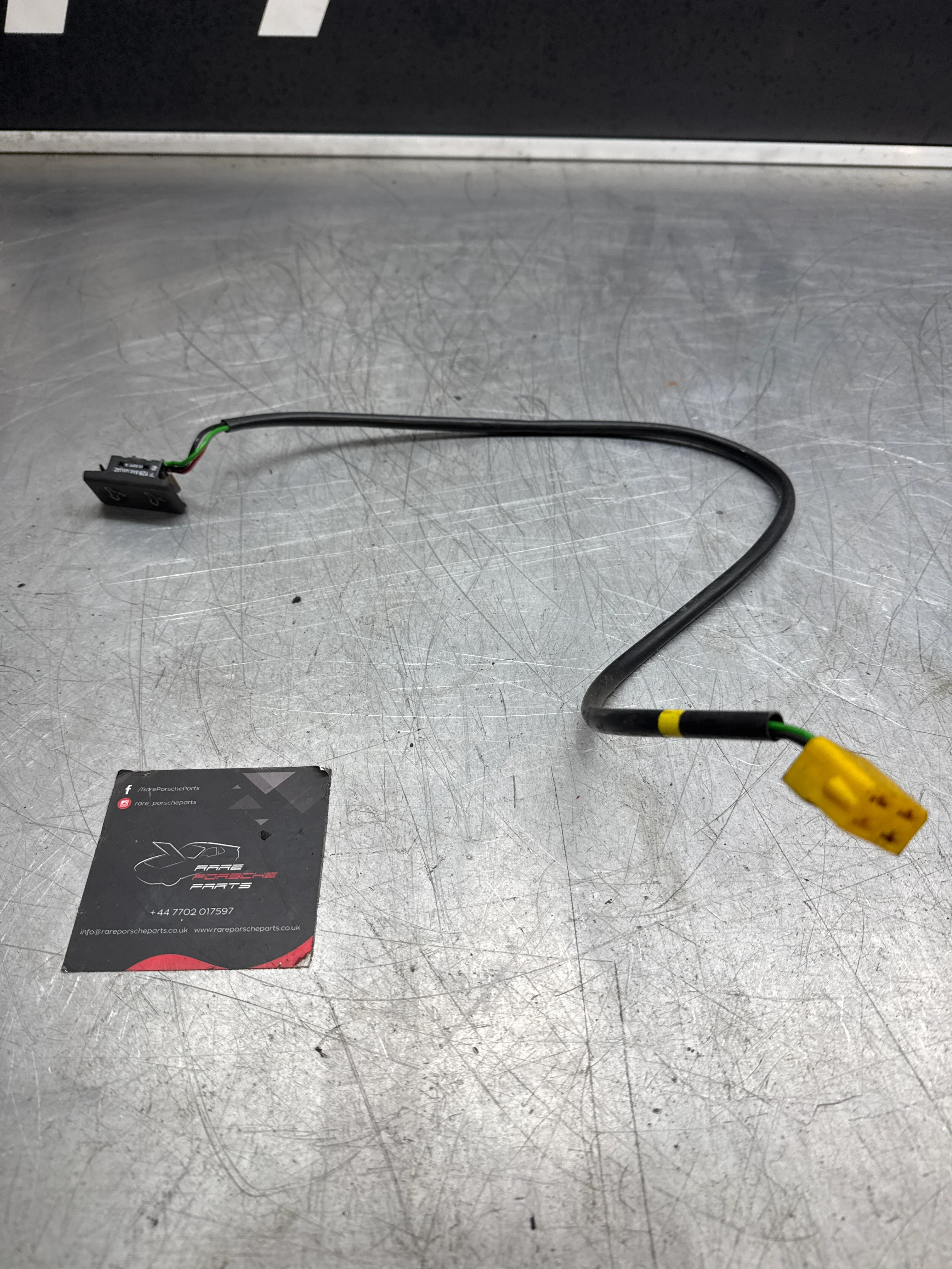 Porsche 928 sunroof switch, used 92861312000