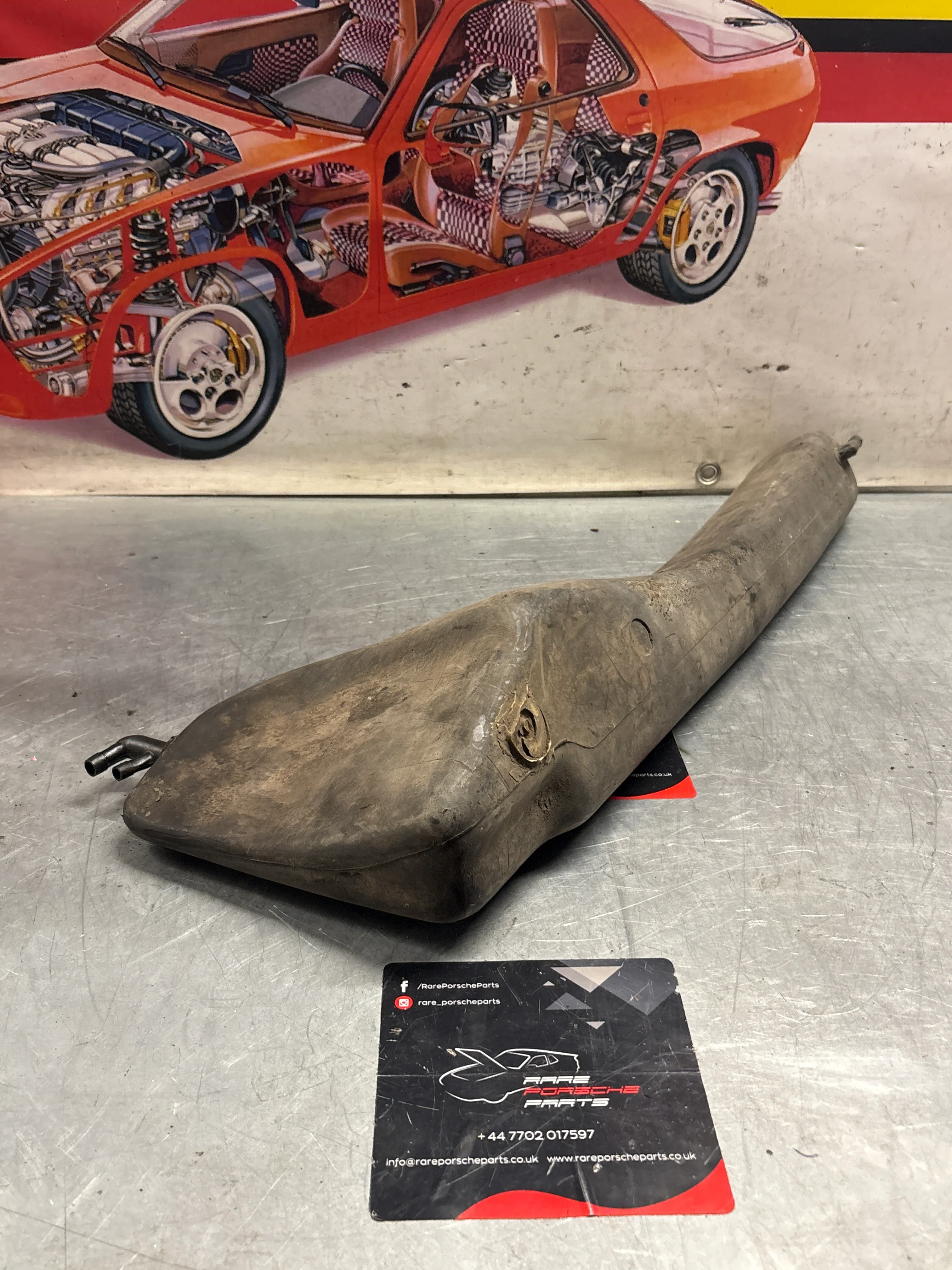 Porsche 928 reservoir, used 92820101302 - Image 4