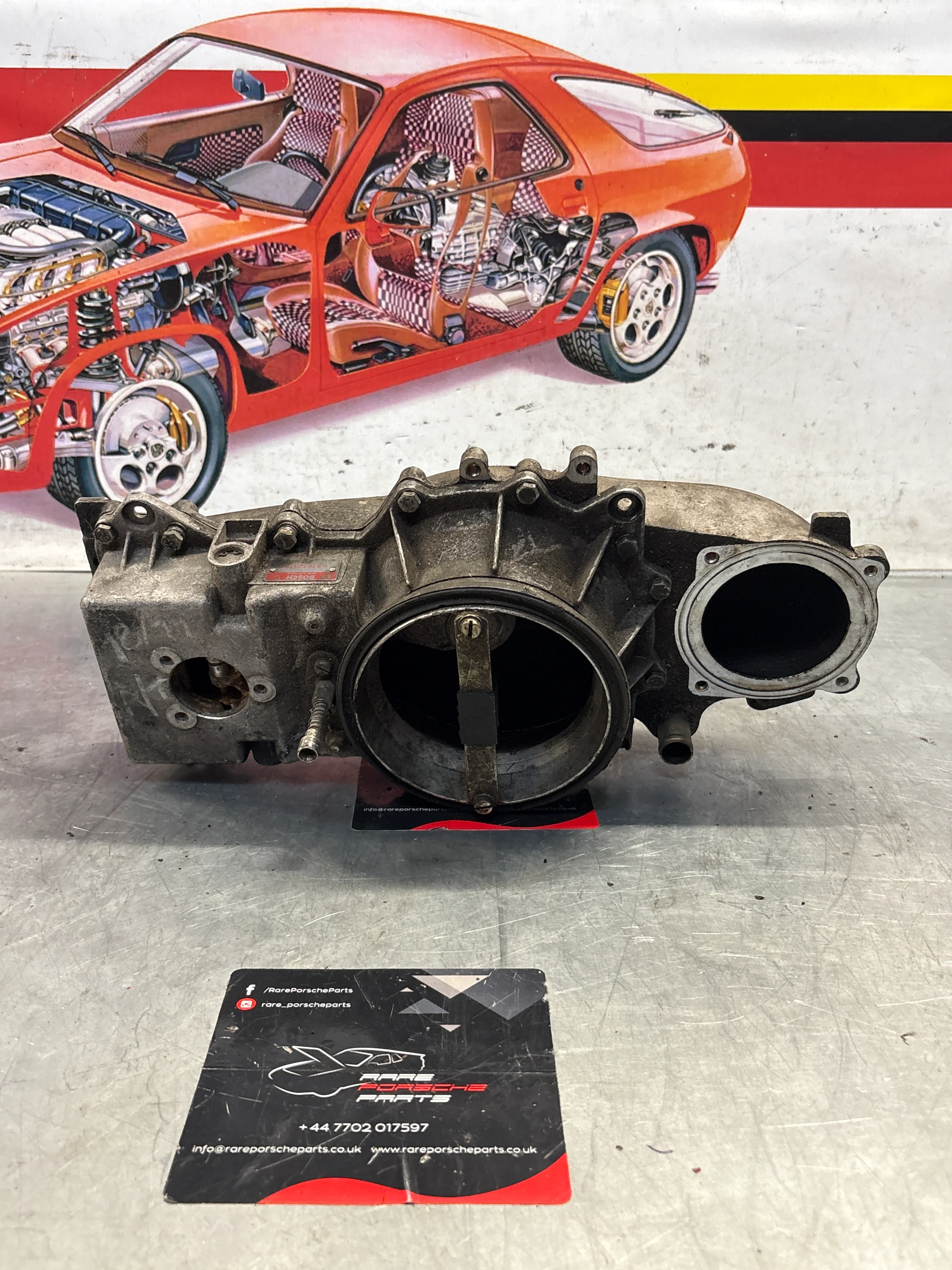 Porsche 928 throttle body, used 9281101933R / 0438120107