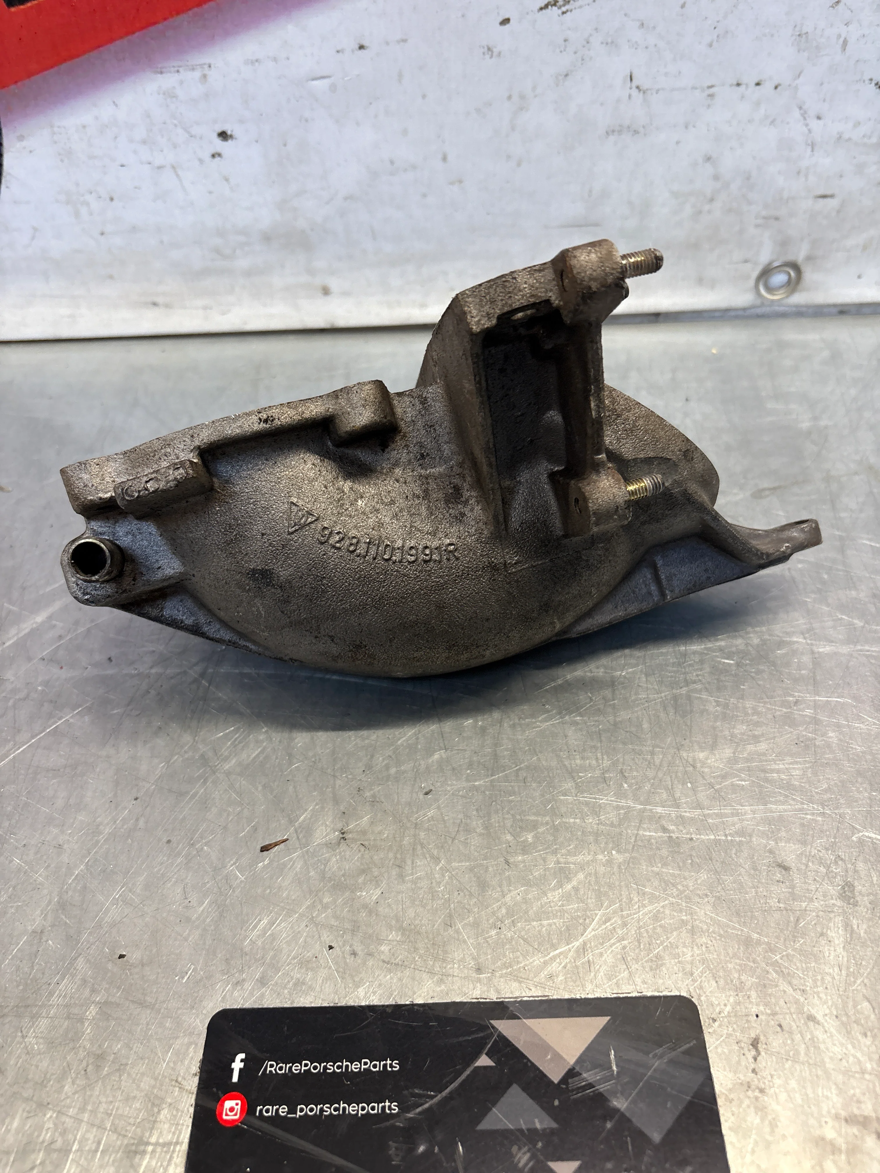 Porsche 928 throttle valve body housing, used 9281101991R - Image 4