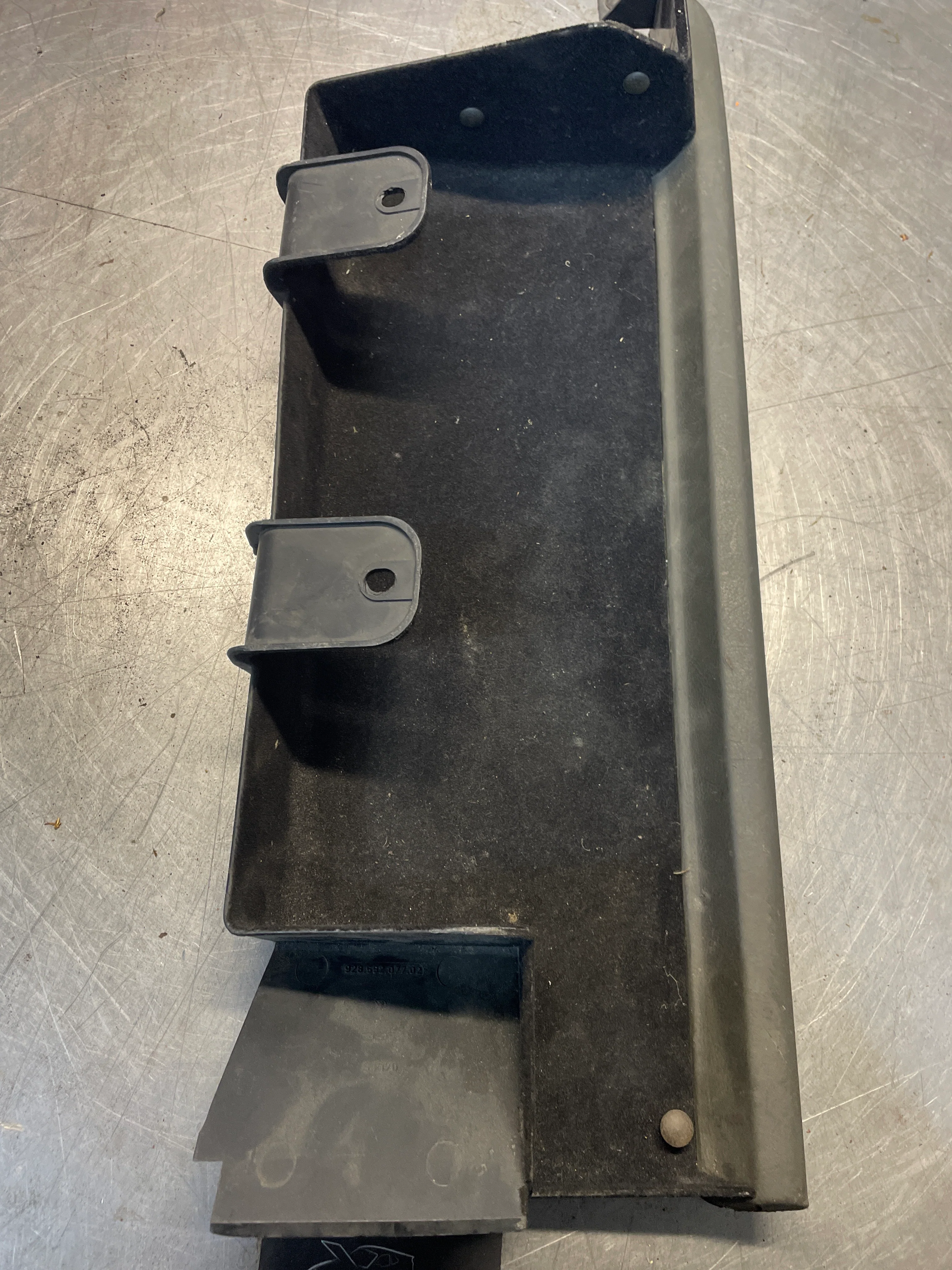 Porsche 928 under glove box shelf, grey 92855207702 LHD only, used - Image 6