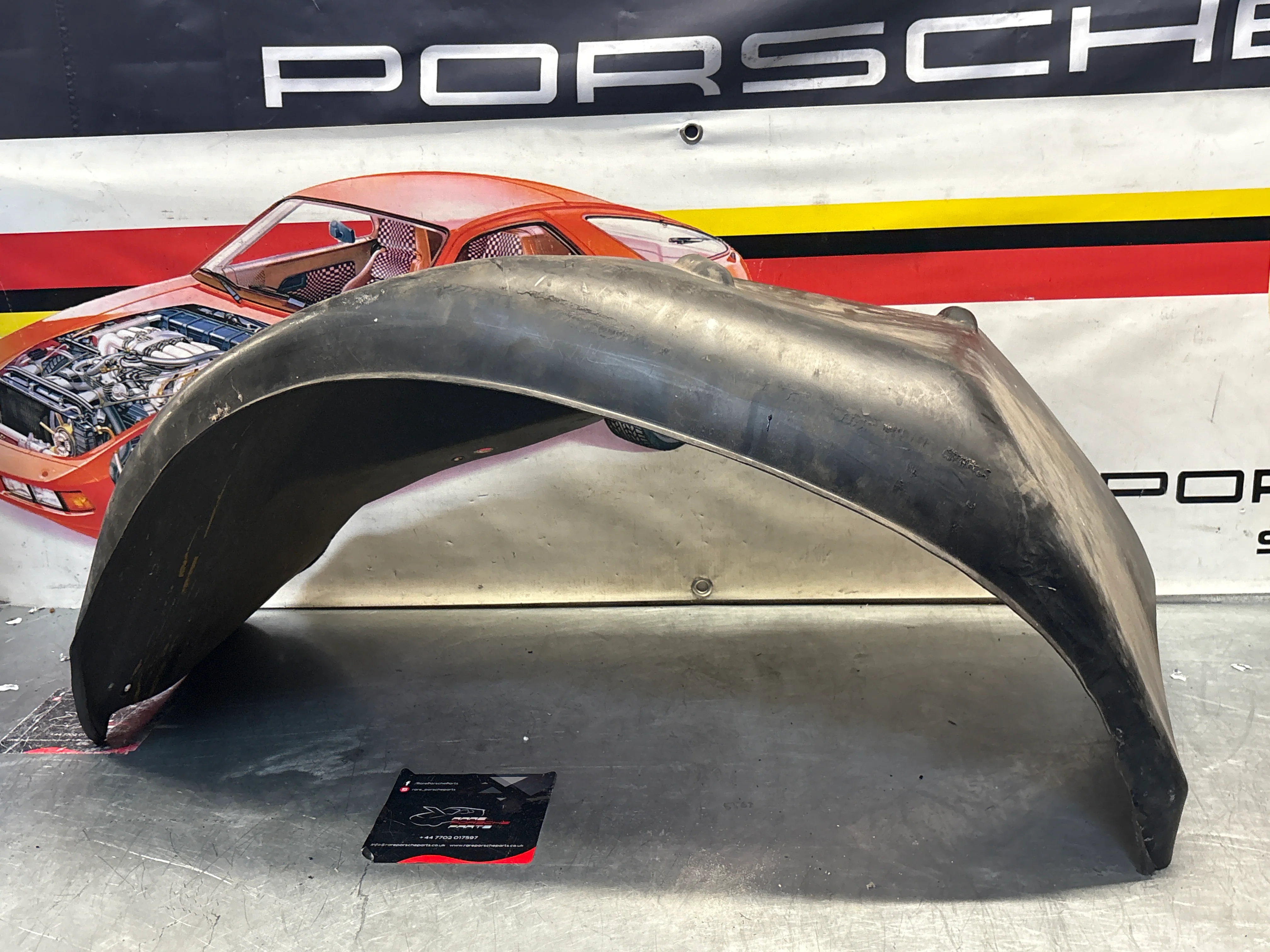 Porsche 928 wheel arch liner Right 92850438205 Used - Image 6