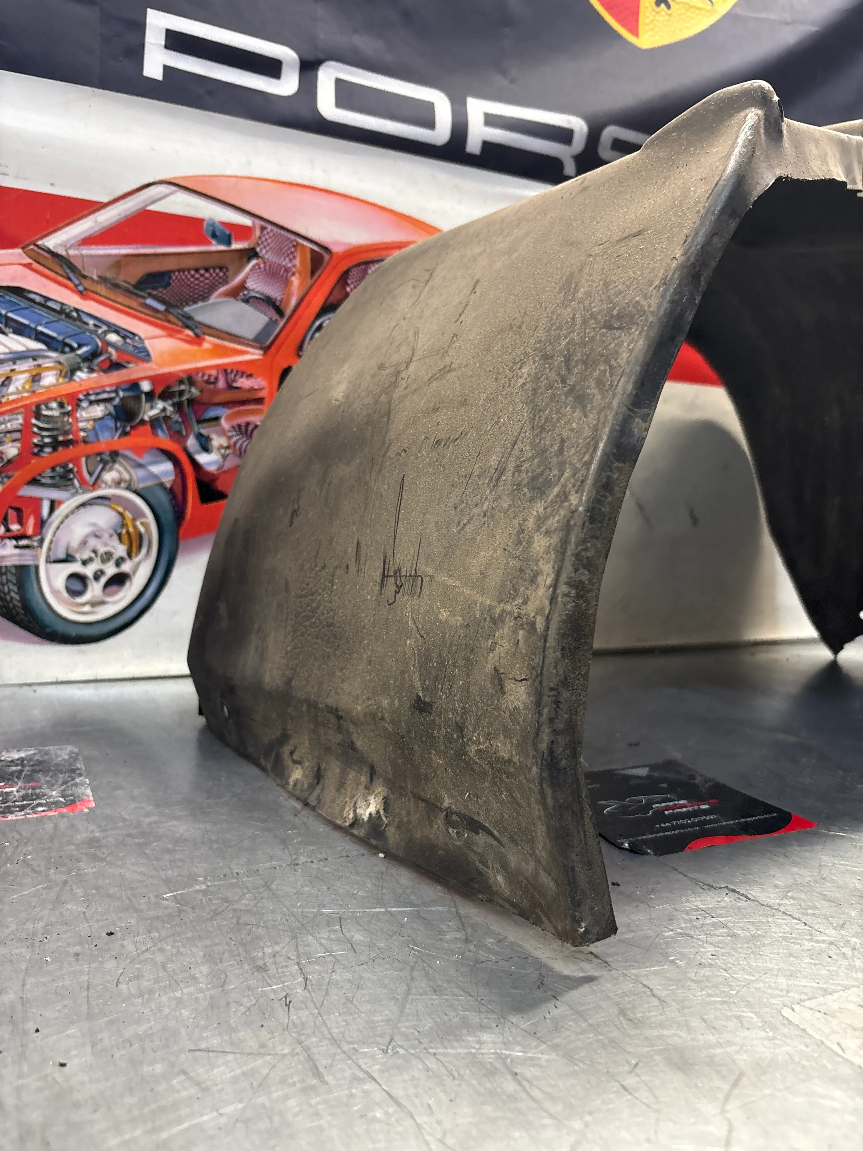Porsche 928 wheel arch liner Right 92850438205 Used - Image 5