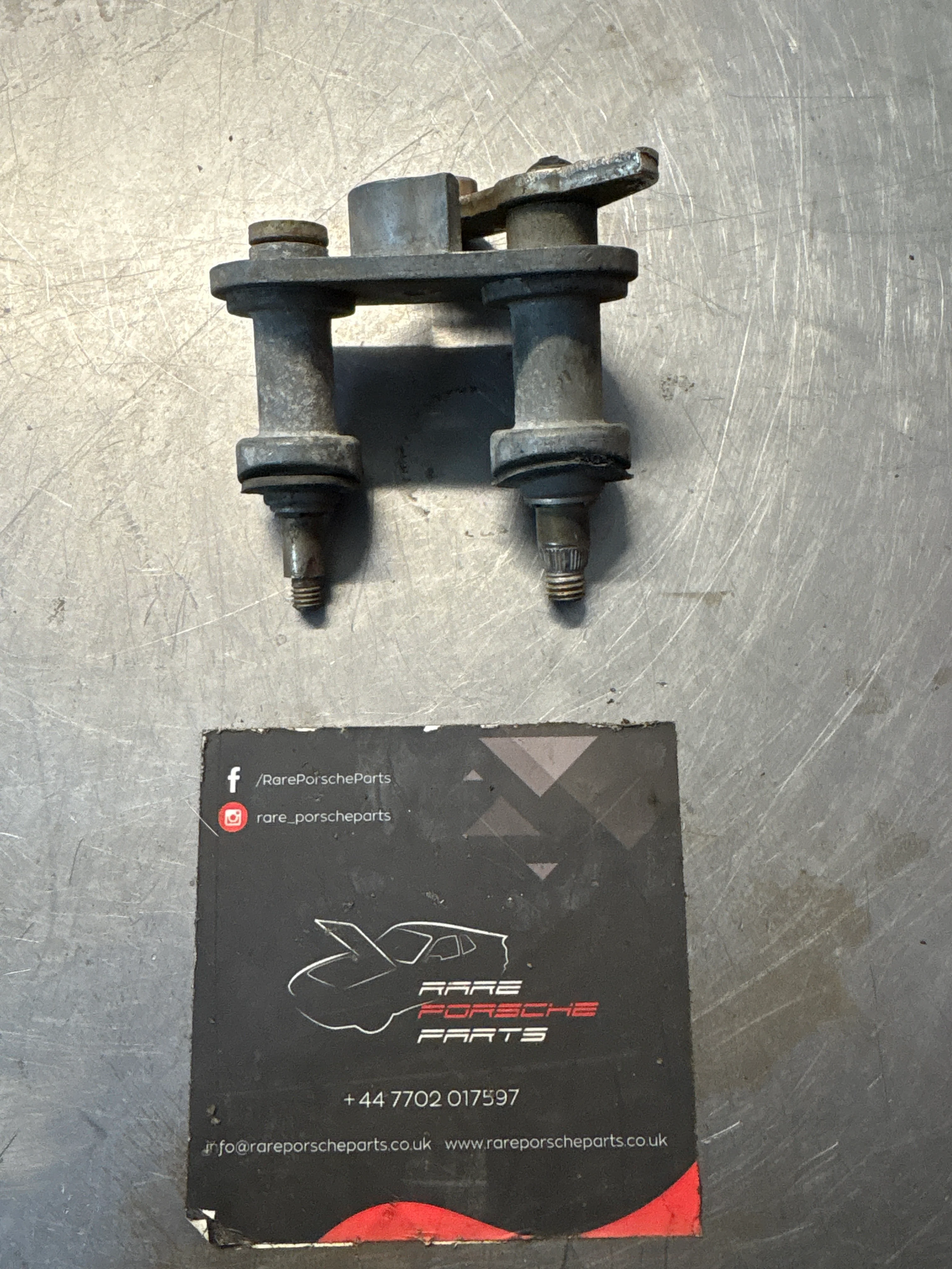 Porsche 928 wiper bearing, used 92862830902 - Image 2