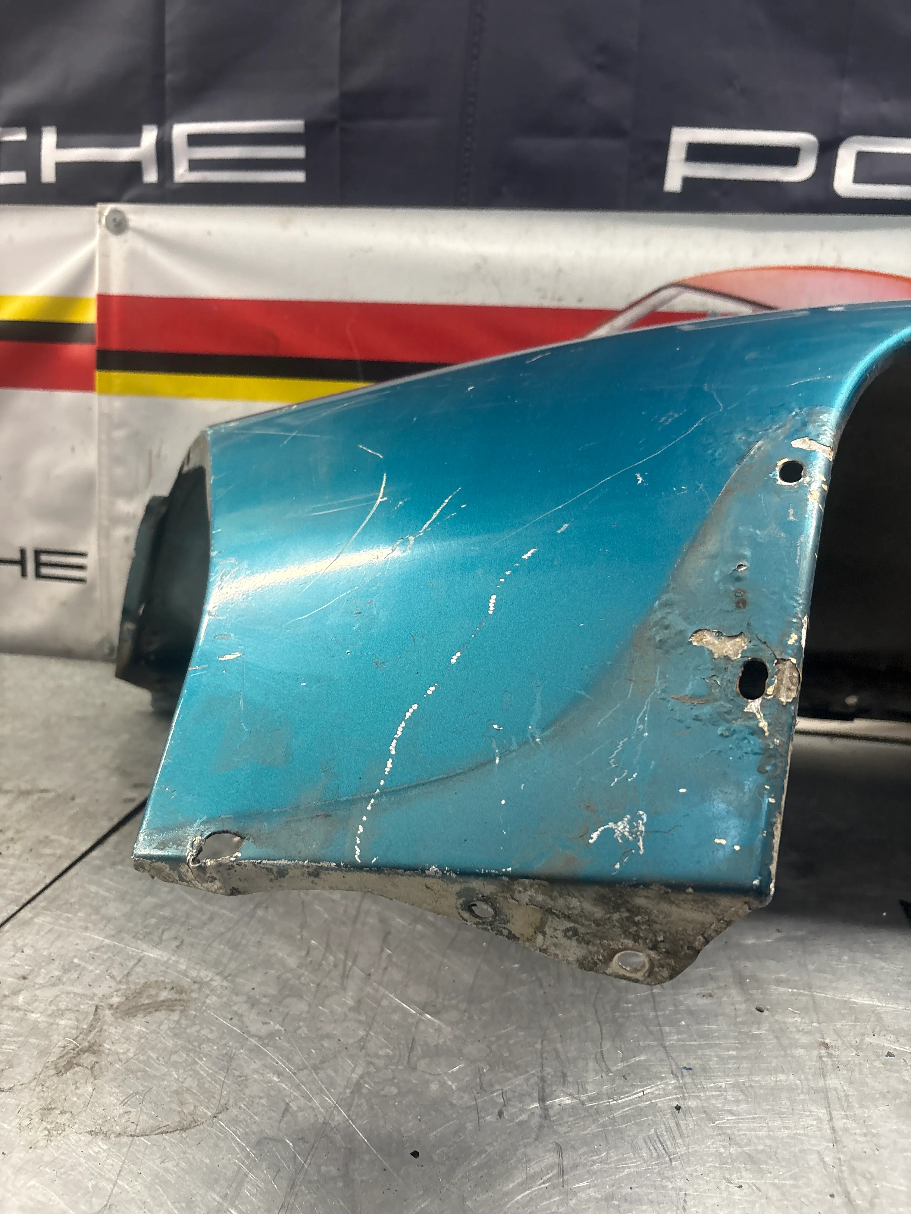 Porsche 928S front left wing, 92850301103 used - Image 10
