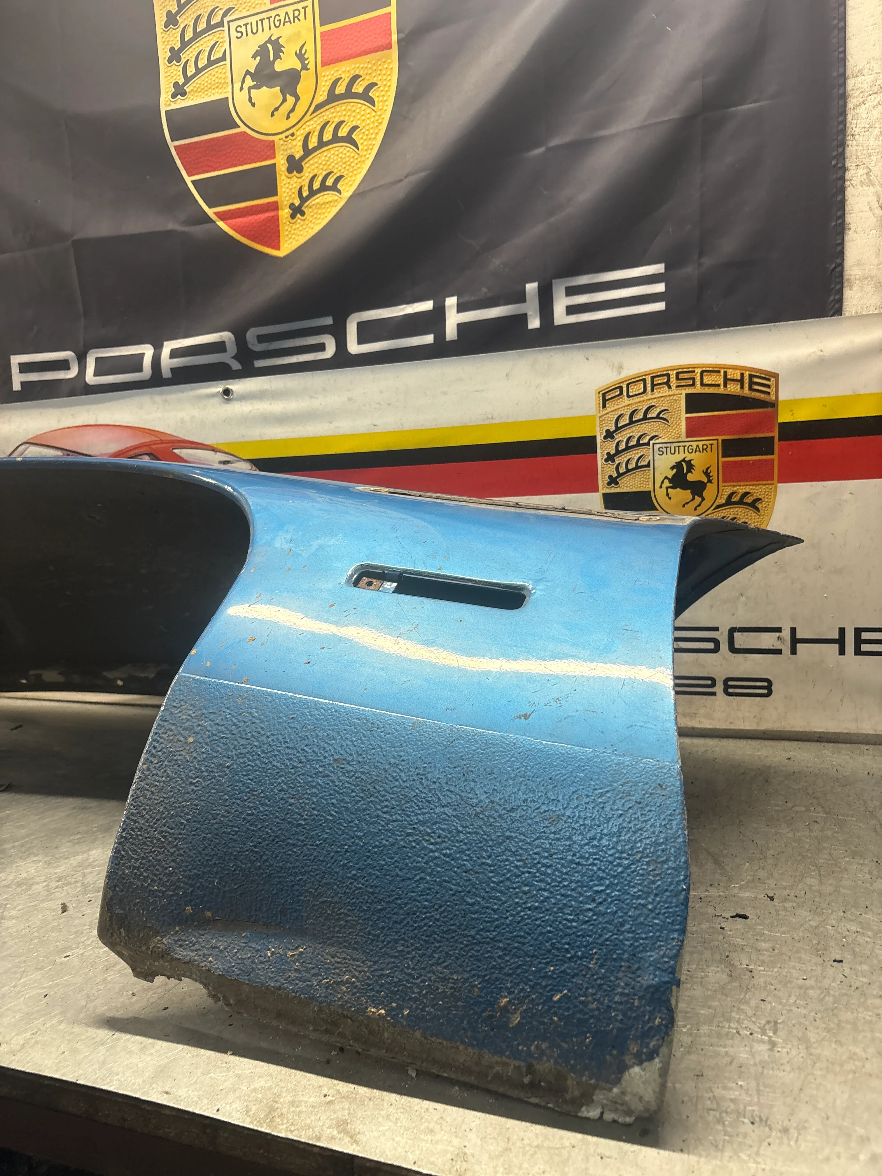 Porsche 928S front left wing, 92850301103 used - Image 9