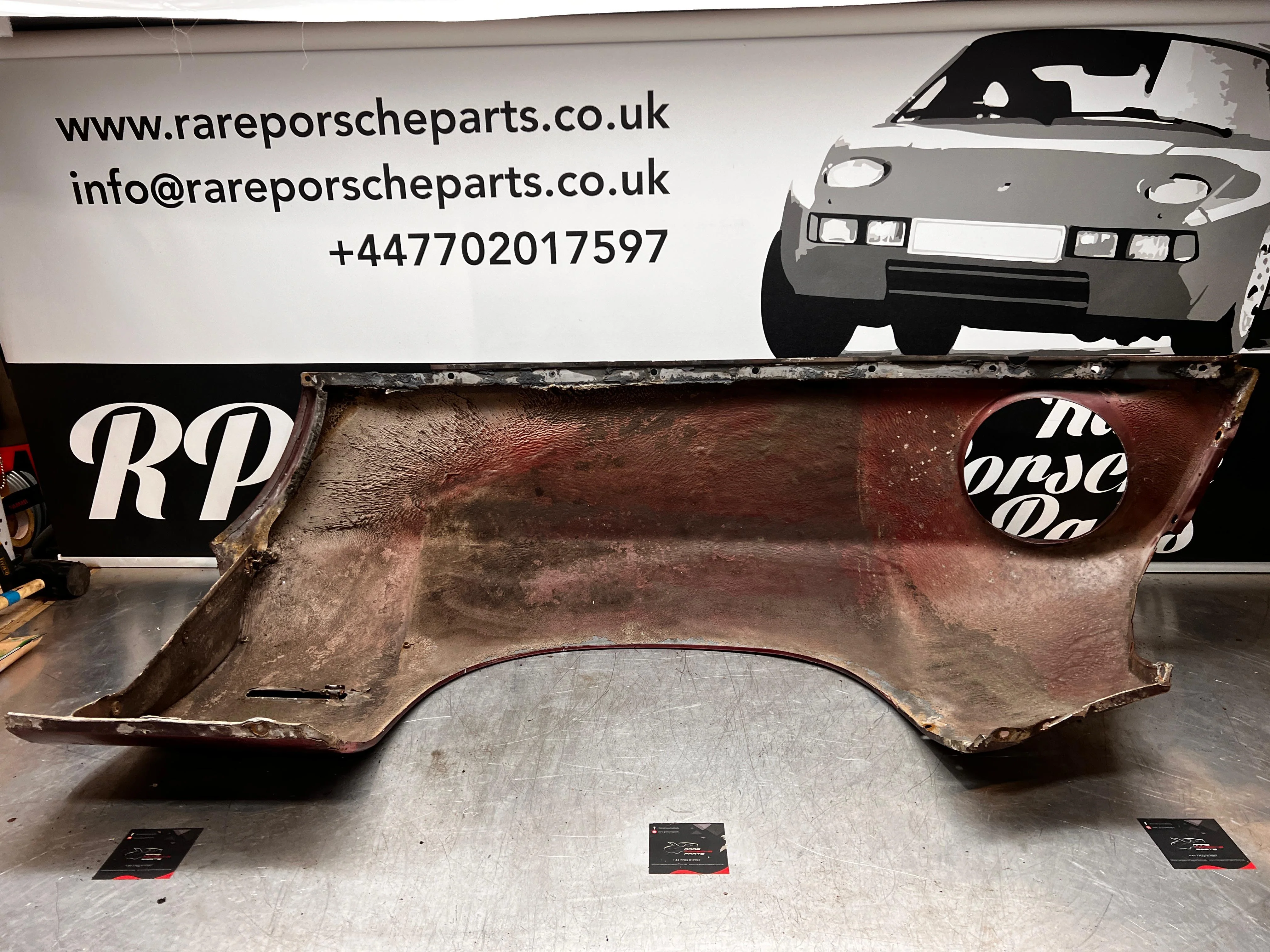 Porsche 928S front left wing, 92850301103 used - Image 5