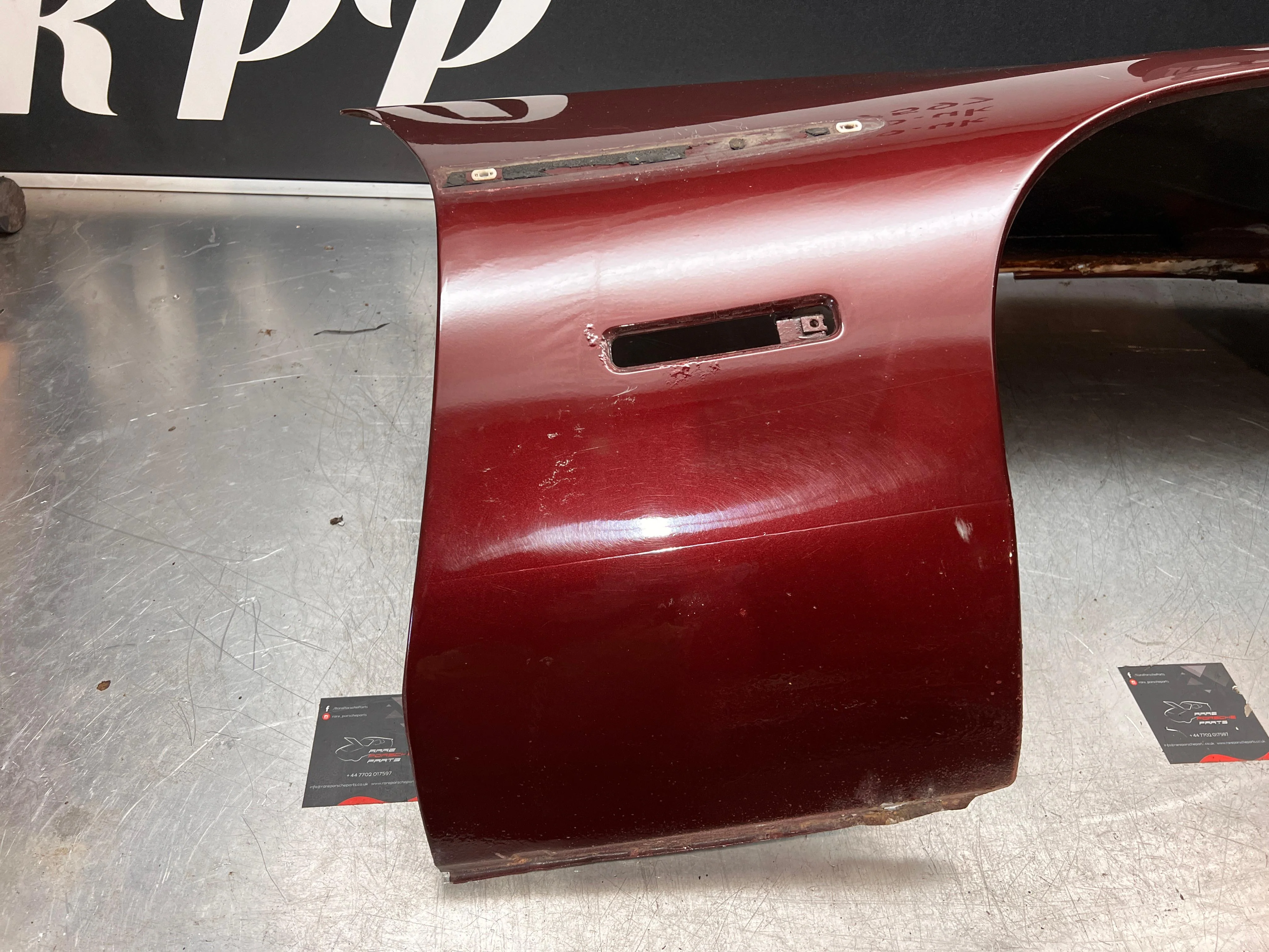 Porsche 928S front right wing, 92850301203 used - Image 8
