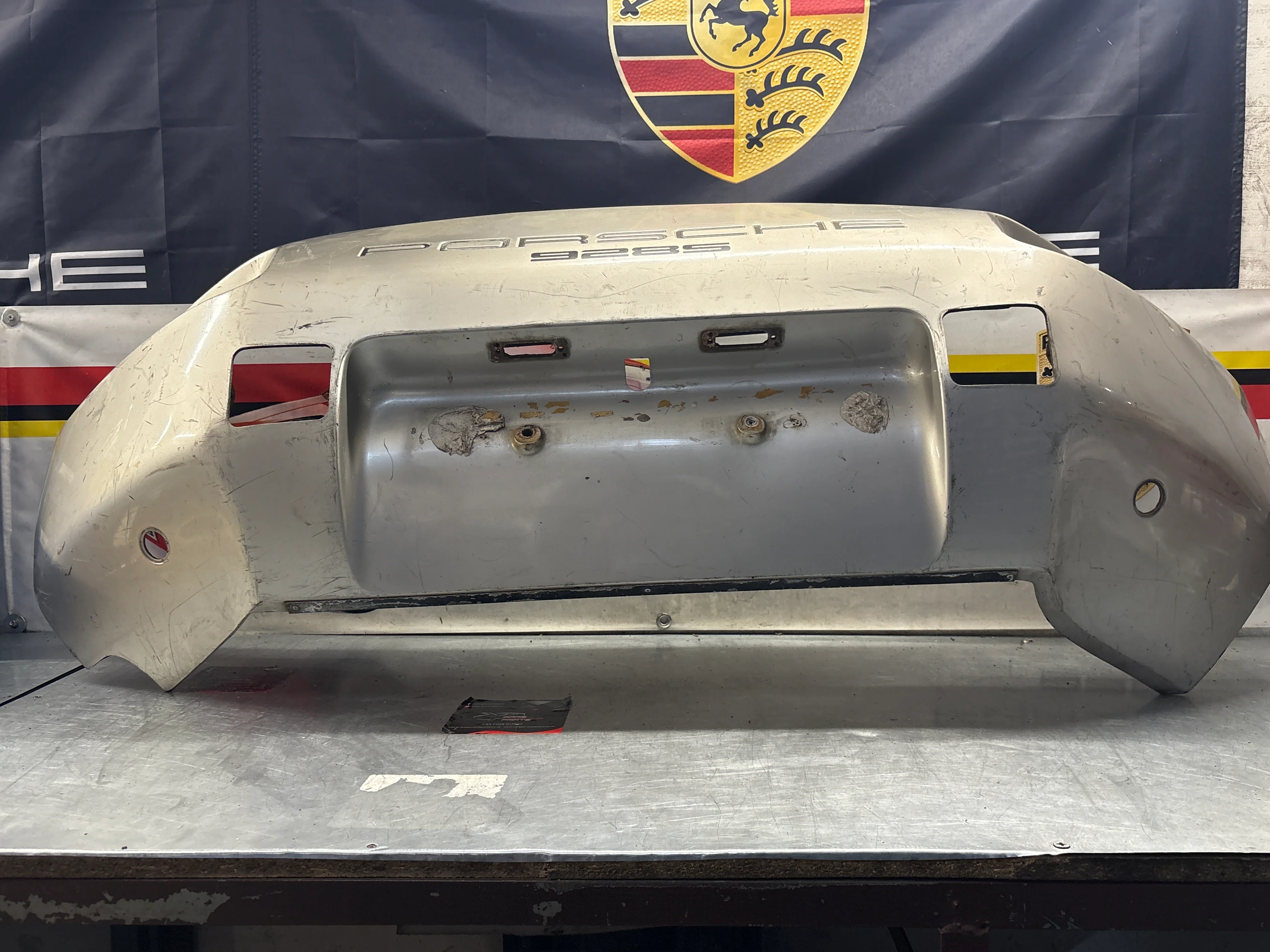 Porsche 928S rear bumper, used 928505023 / 474181 - Image 6