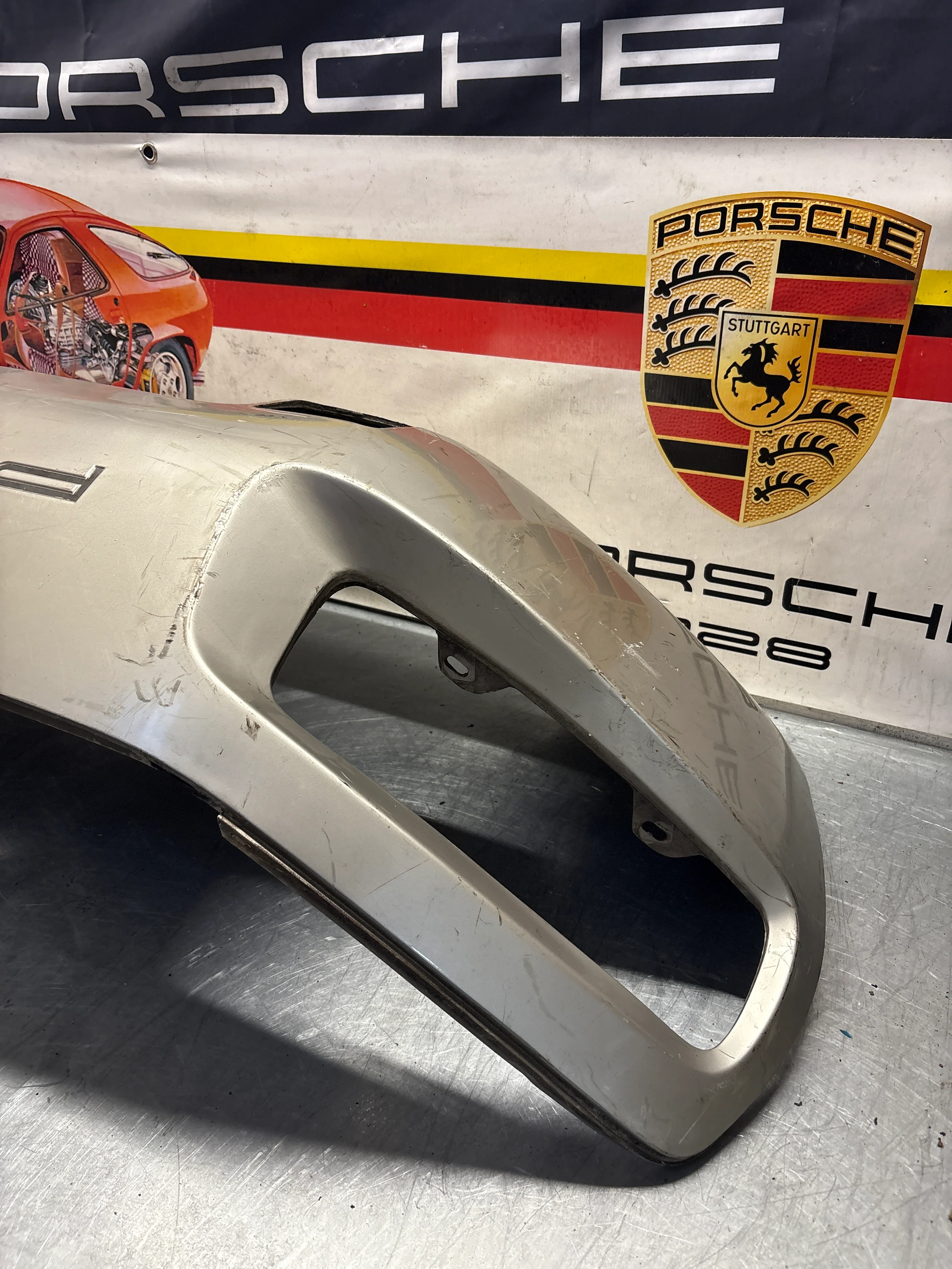 Porsche 928S rear bumper, used 928505023 / 474181 - Image 8