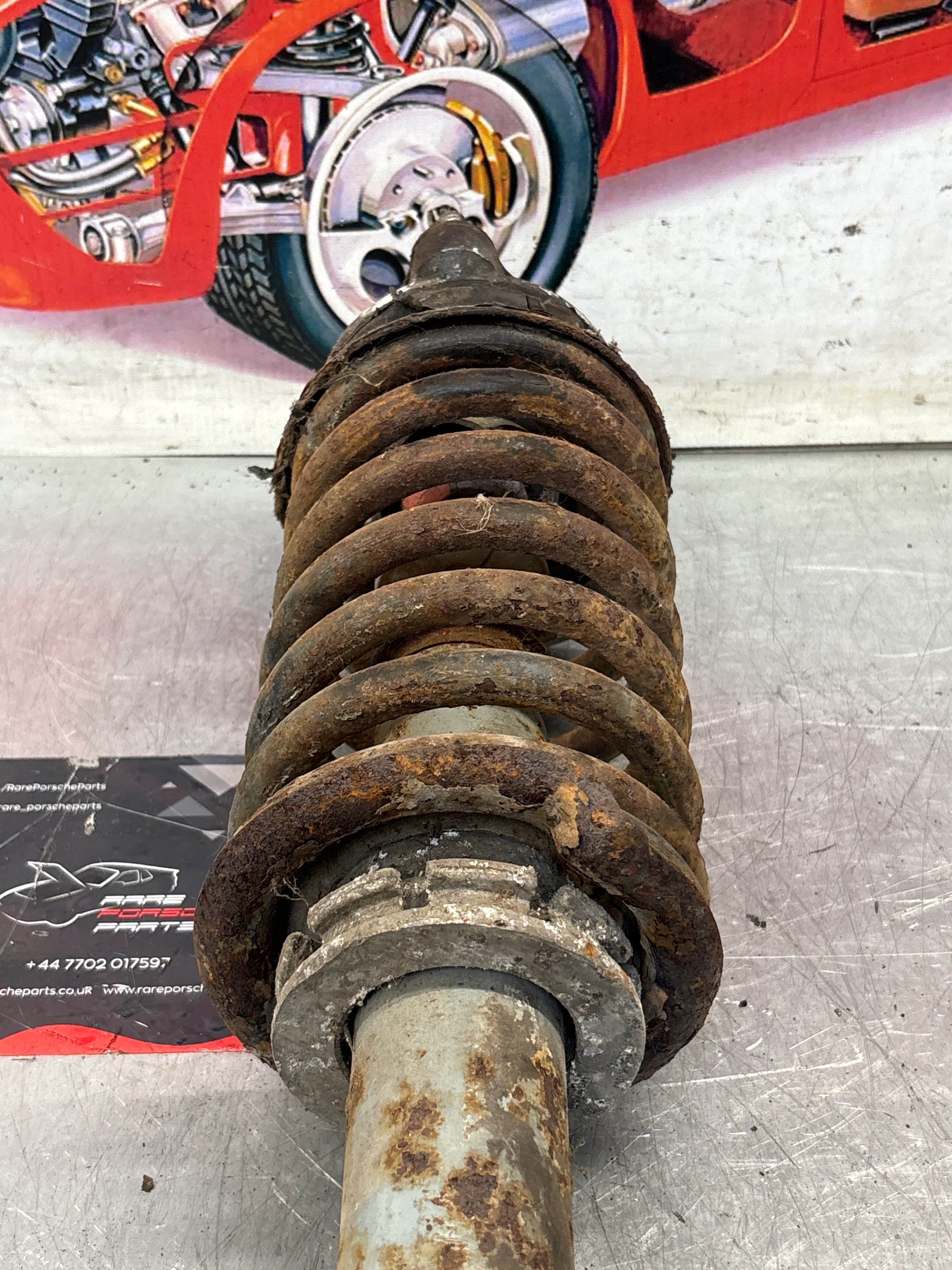 Porsche 928 Front shock absorber, used 92834305507 - Image 4