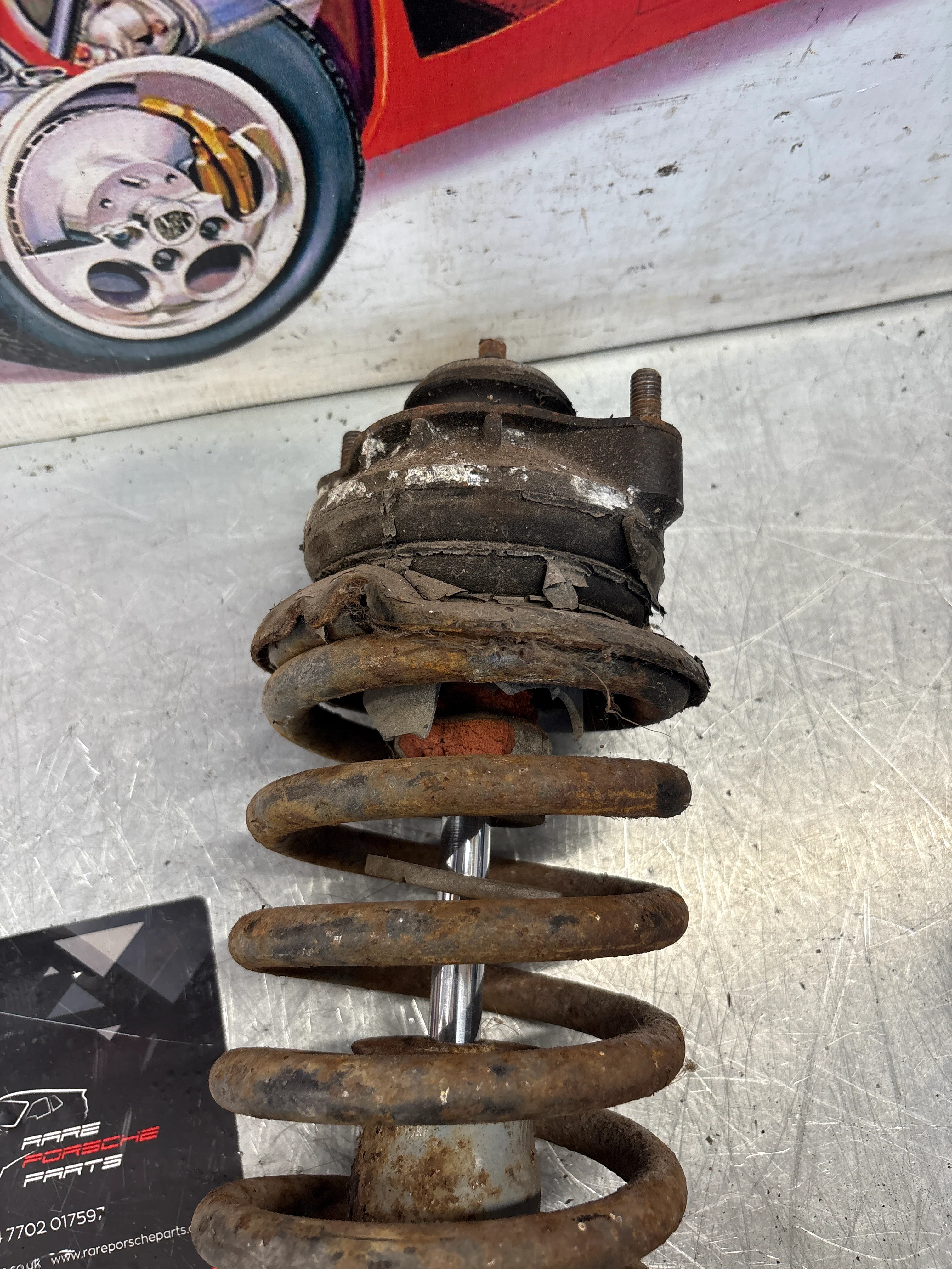 Porsche 928 Front shock absorber, used 92834305507 - Image 7