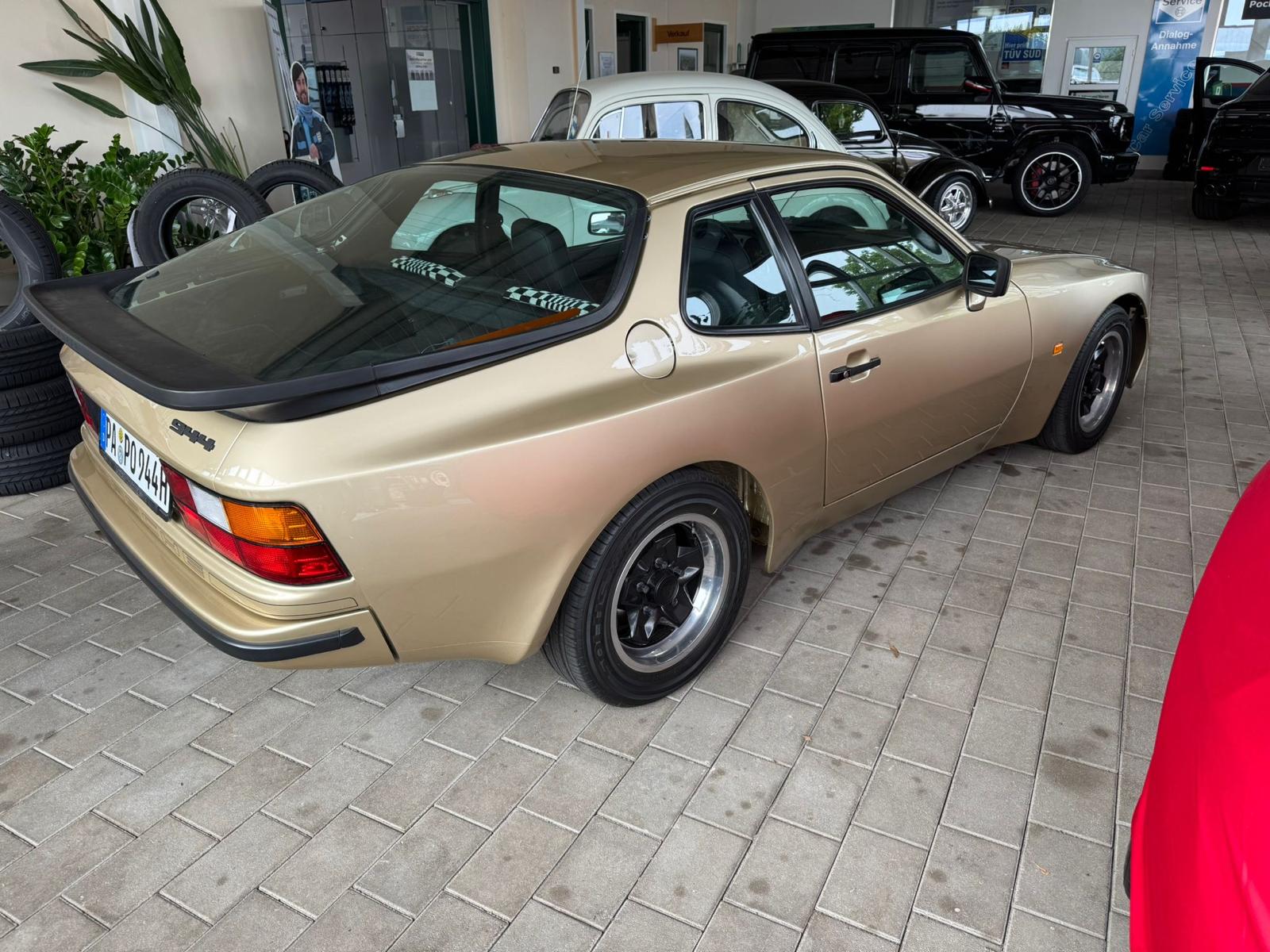 Porsche 944 1984, bolt and nut restored, 400km, LHD - Image 6
