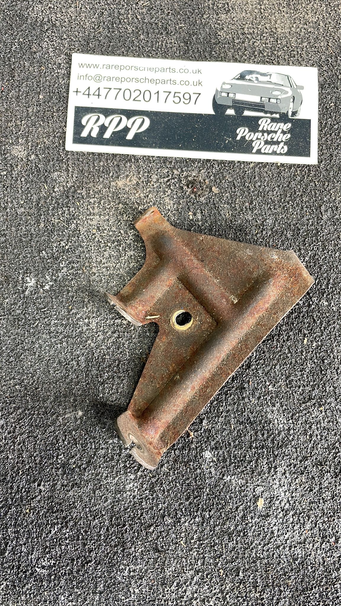 Porsche 944 (1985.5-1988) Inlet Manifold Mounting Bracket 944110161045, used