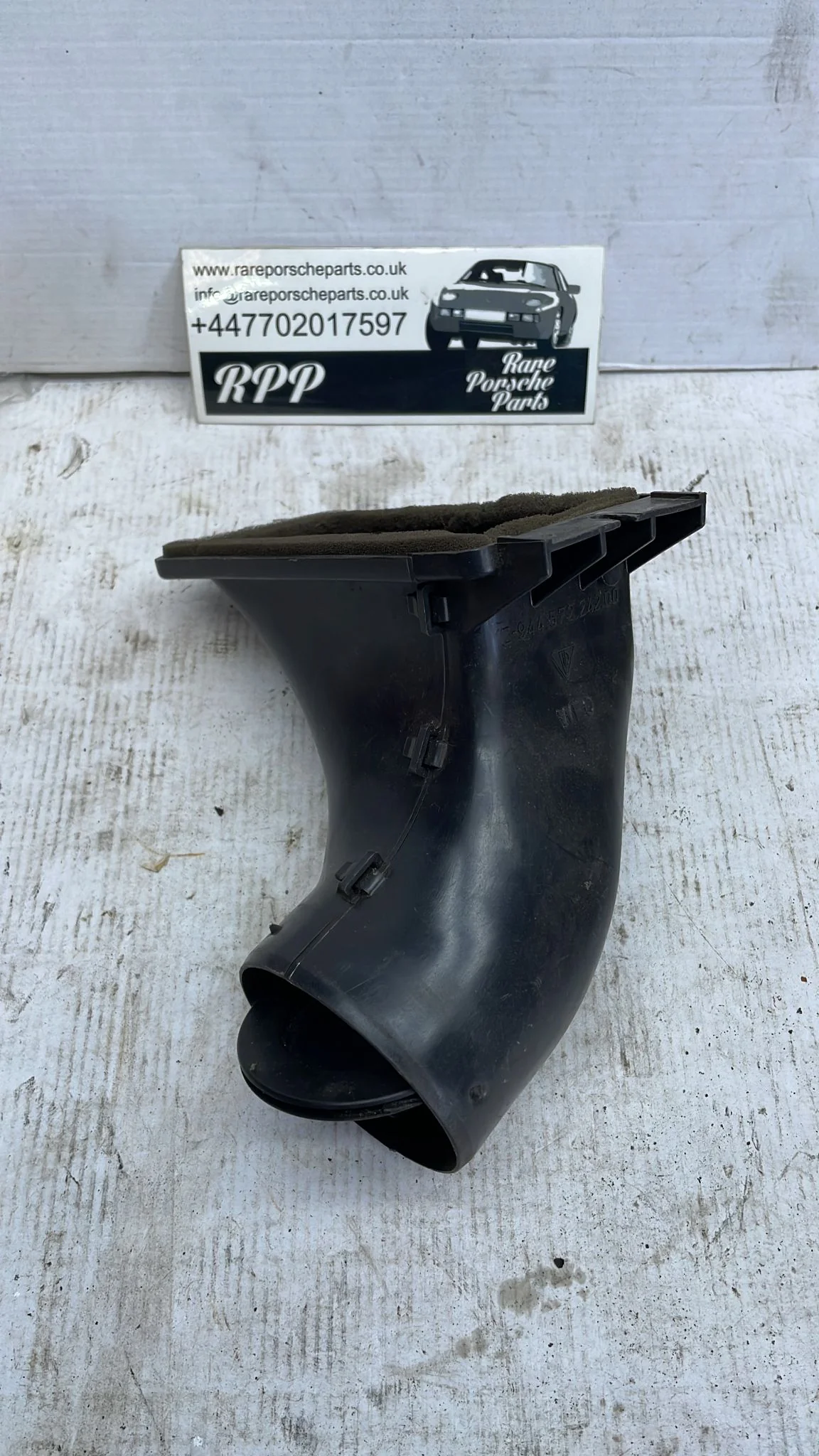 Porsche 944 (1985-91) Right Dashboard Air Duct Vent 94457224200, used - Image 3