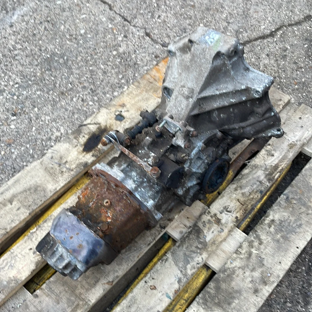 Porsche 944 5 Speed Manual Transmission - Gearbox 86 on 5Y code used - Image 5