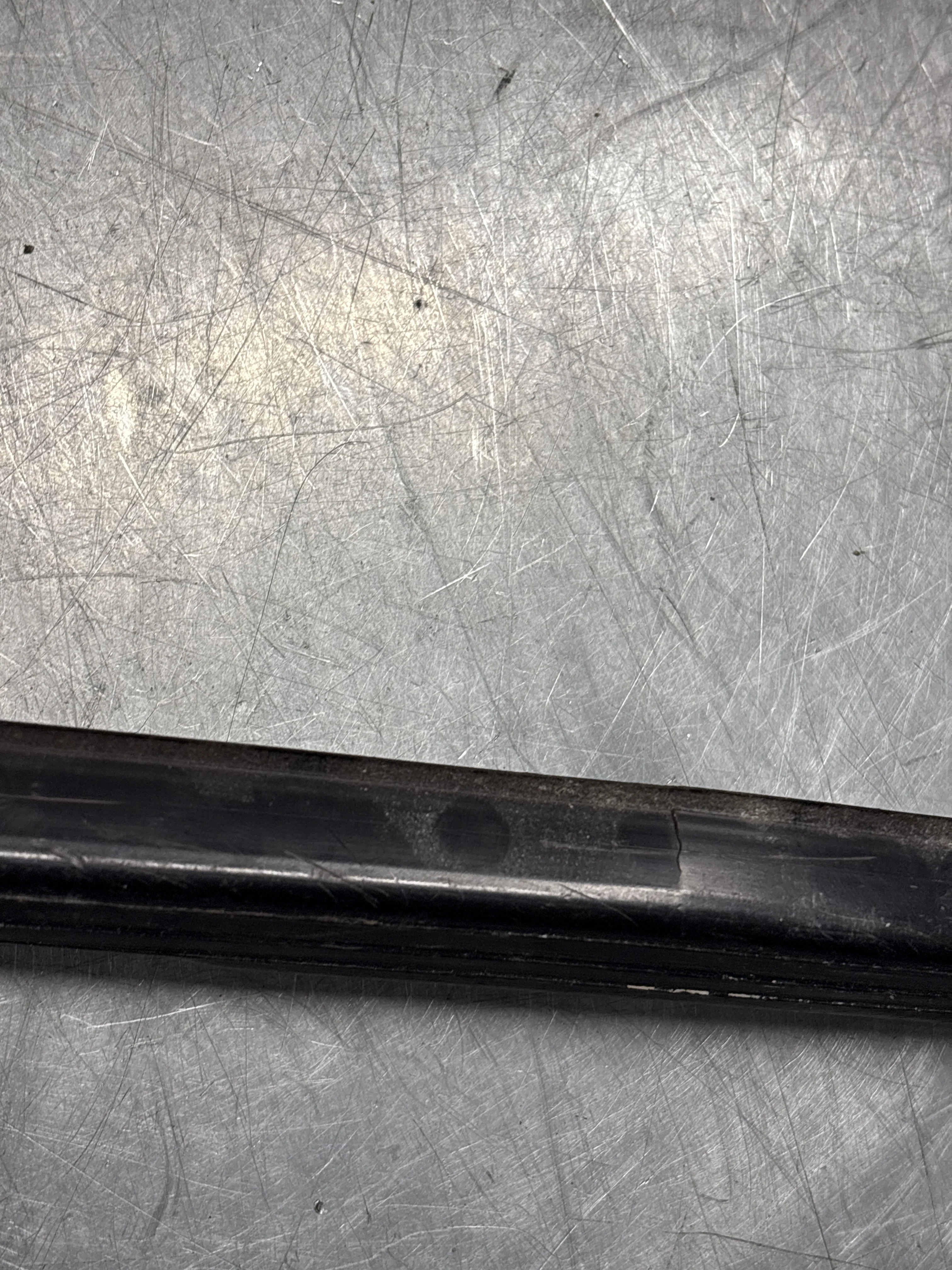 Porsche 944 85.5- left sill trim, scuff plate used 94455112100 cracked - Image 6