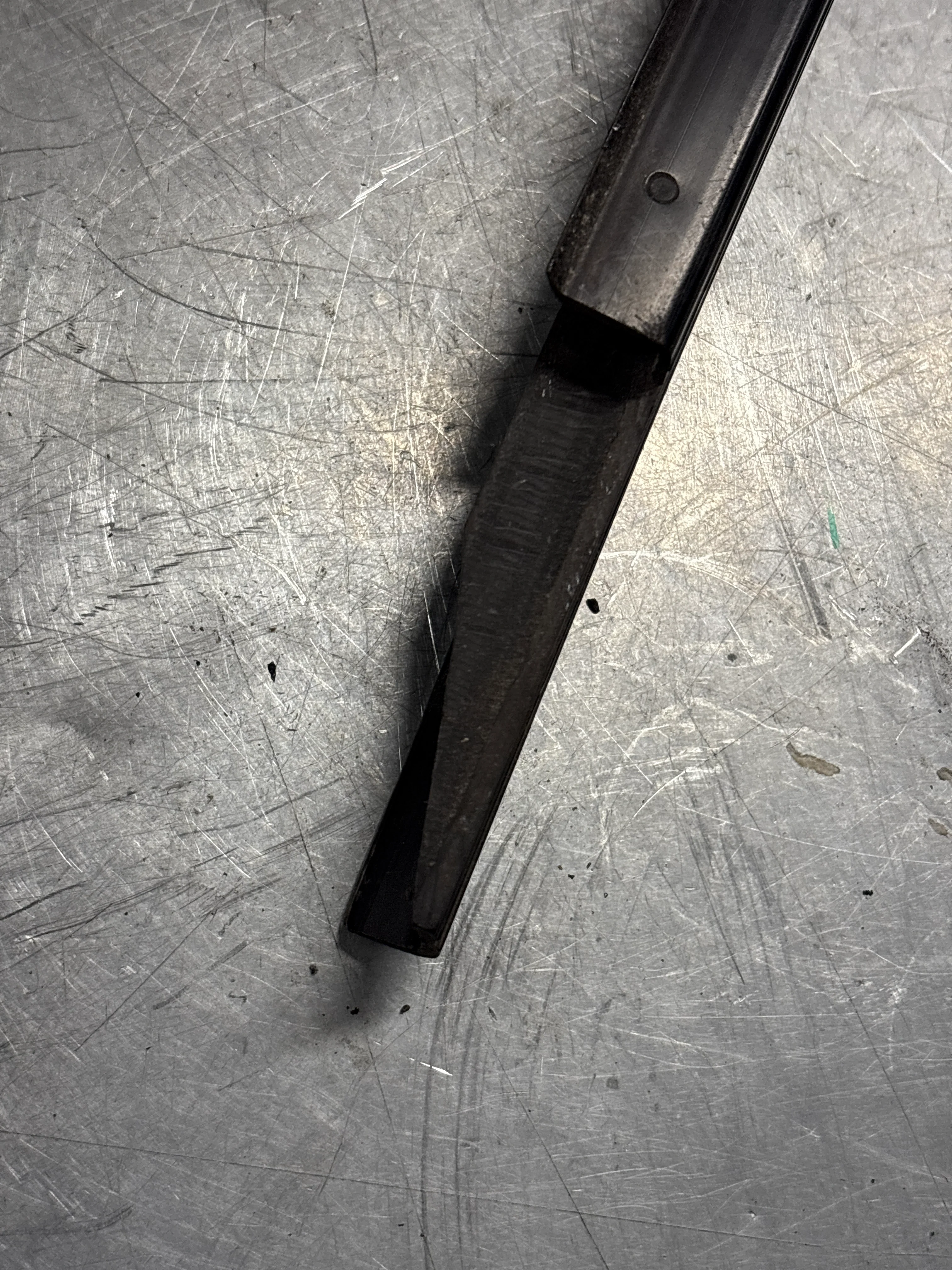Porsche 944 85.5- left sill trim, scuff plate used 94455112100 cracked - Image 9