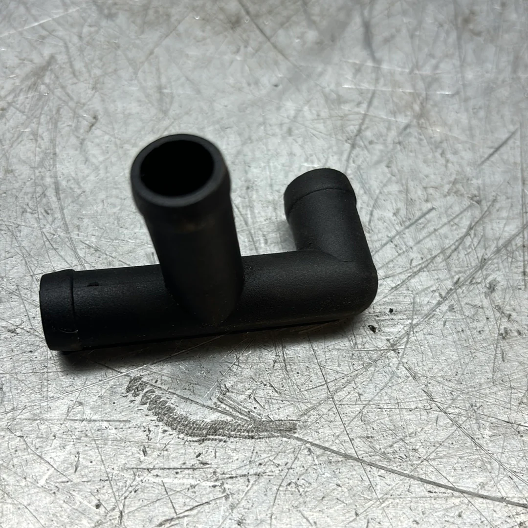 Porsche 944 924 Brake booster hose Connecting Piece 94411036302, used - Image 3
