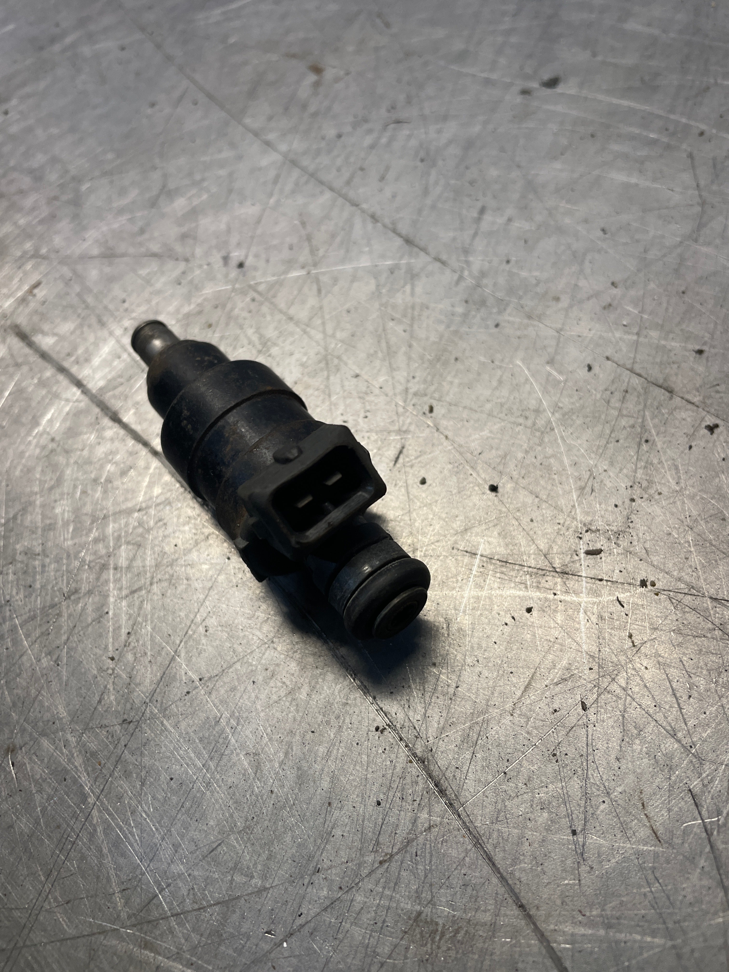 Porsche 944 924S 911 injector. 0280150158 - Image 2