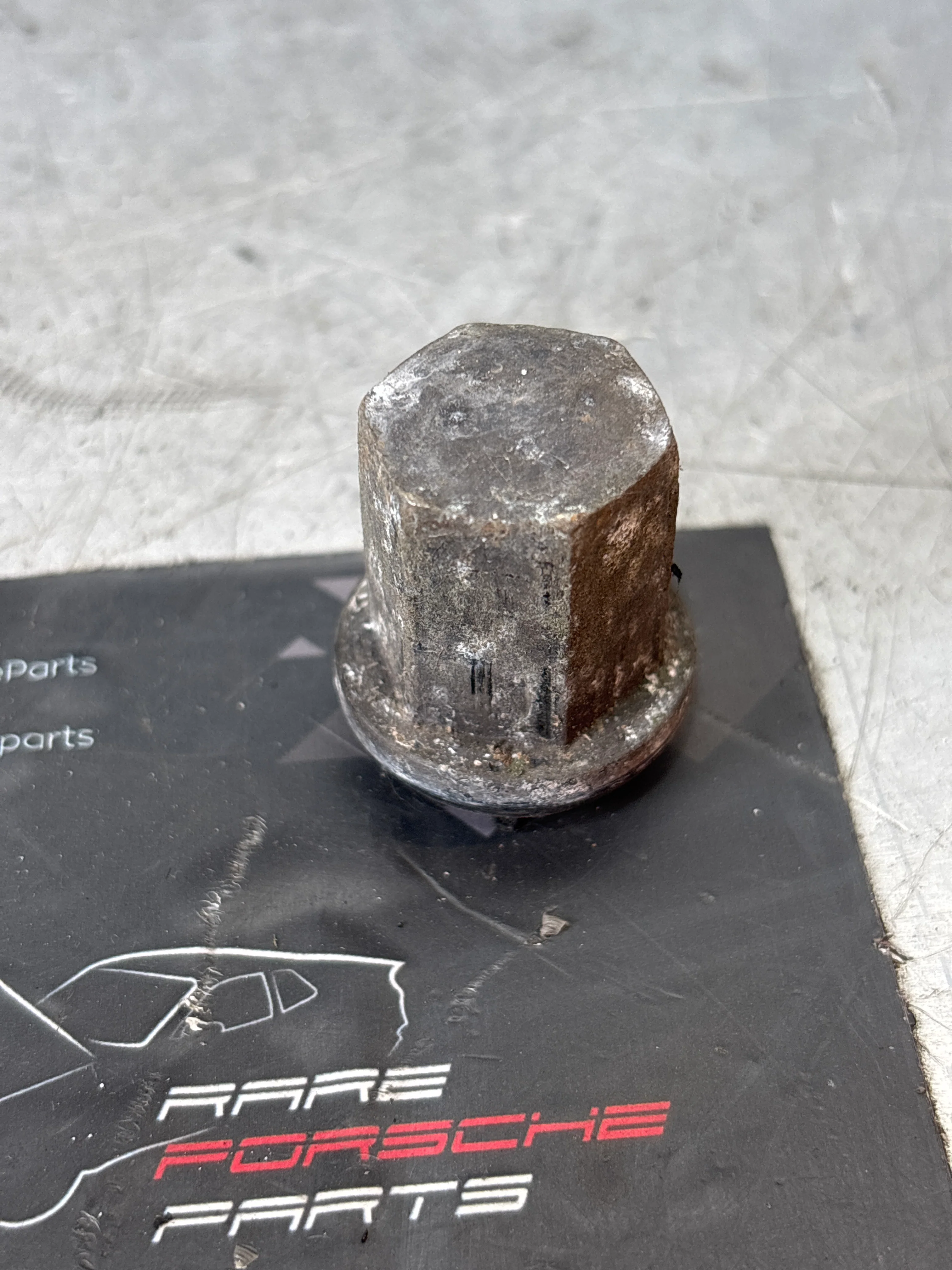 Porsche 944 928 924S 921 wheel nut, used 99918200336 - Image 2