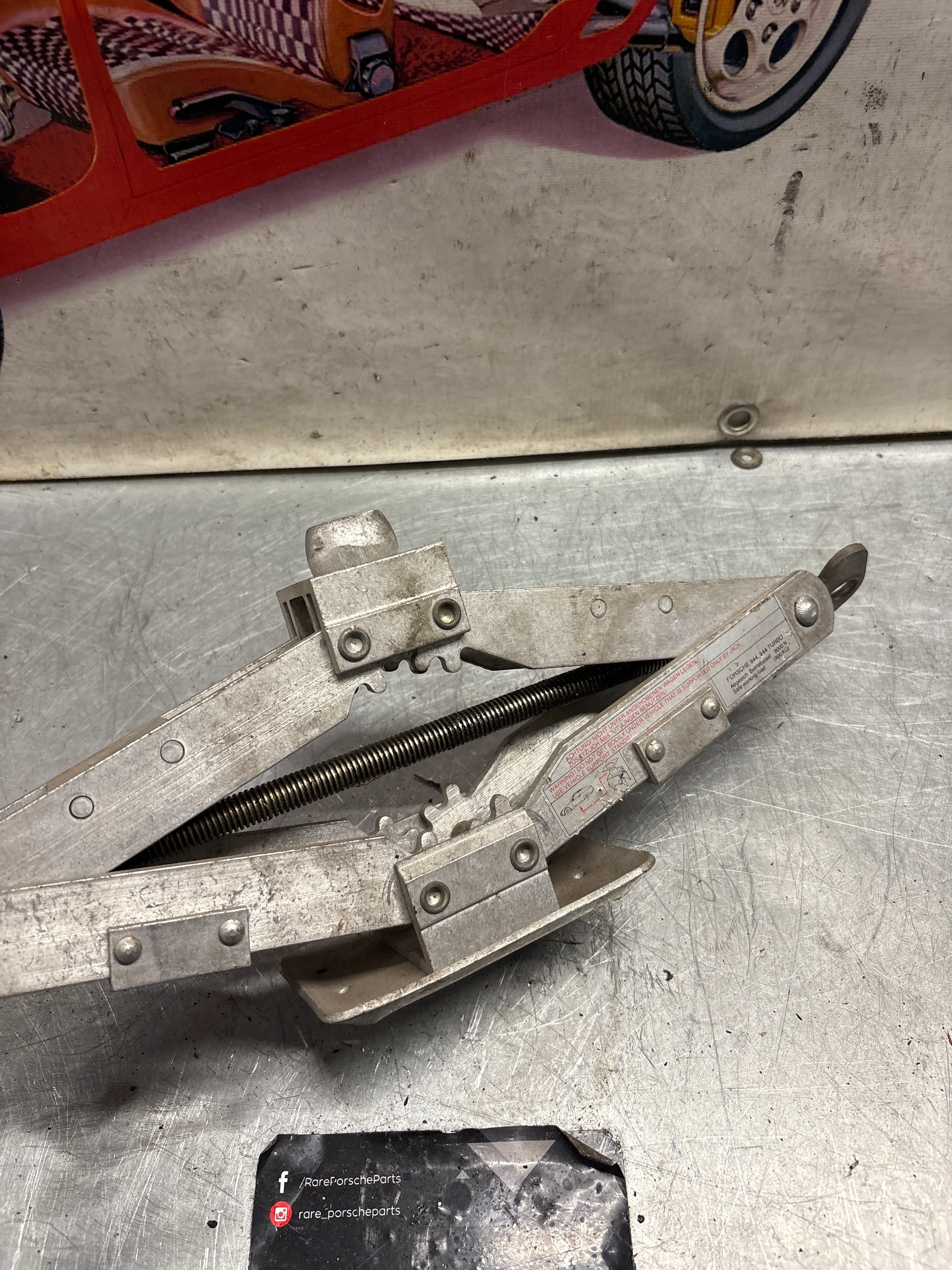 Porsche 944 / 944 Turbo spare tire jack lift, used - Image 7