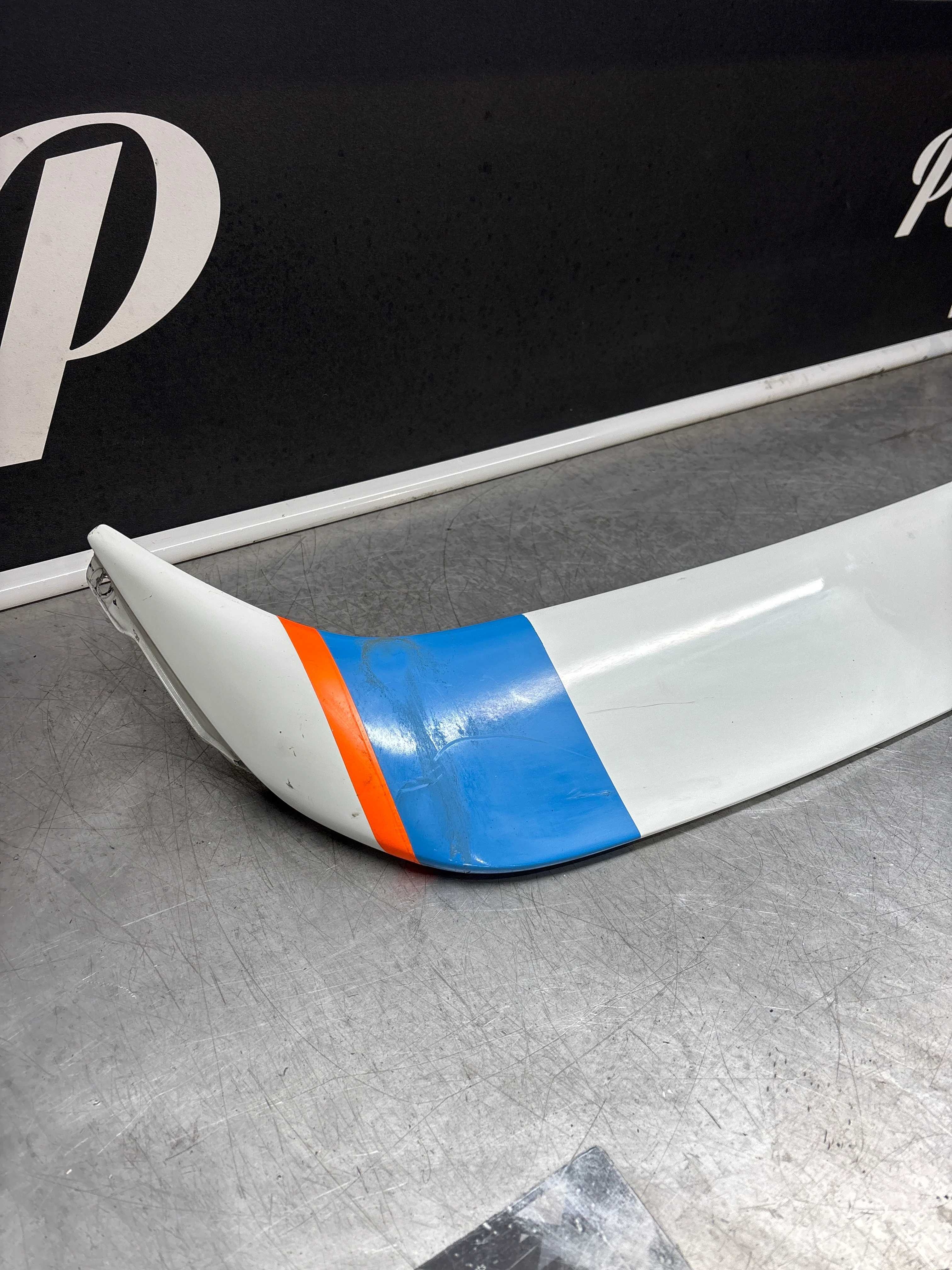 Porsche 944 968 genuine bridge spoiler, used, spares or repair 95151210100 - Image 2
