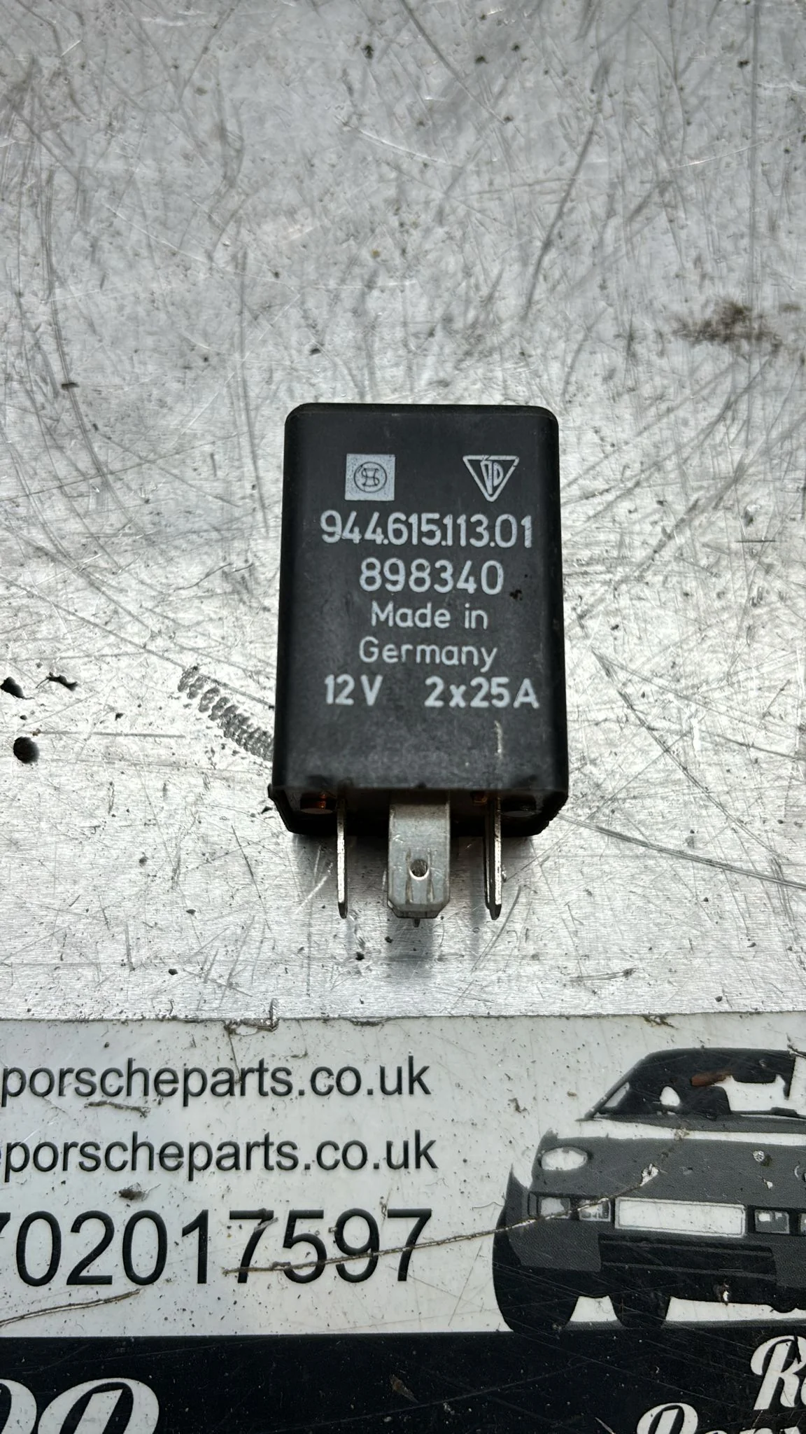 Porsche 944 air conditioner fan relay, used 94461511301 - Image 2