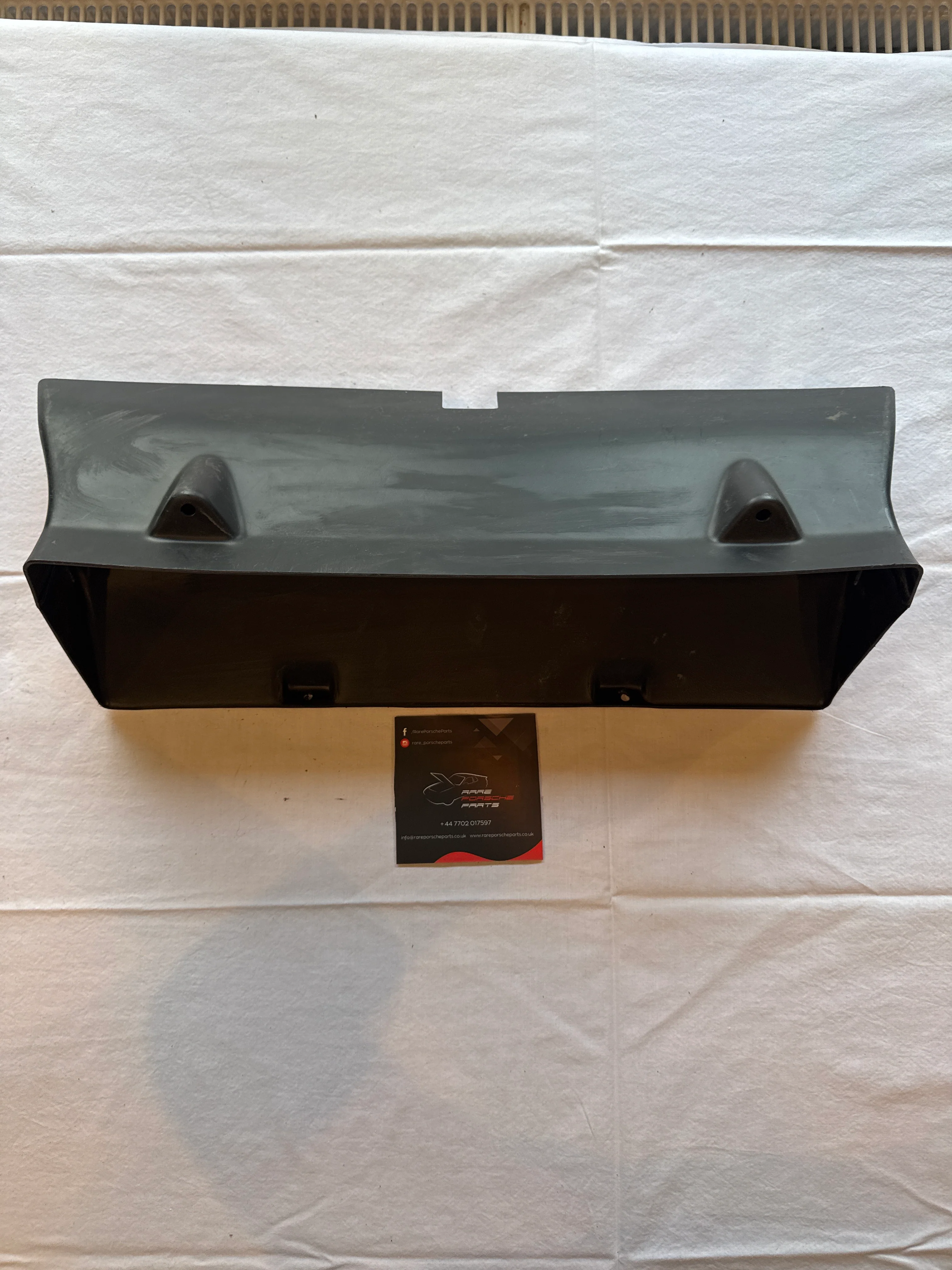 Porsche 944 Air duct 95157513100 NOS - Image 3