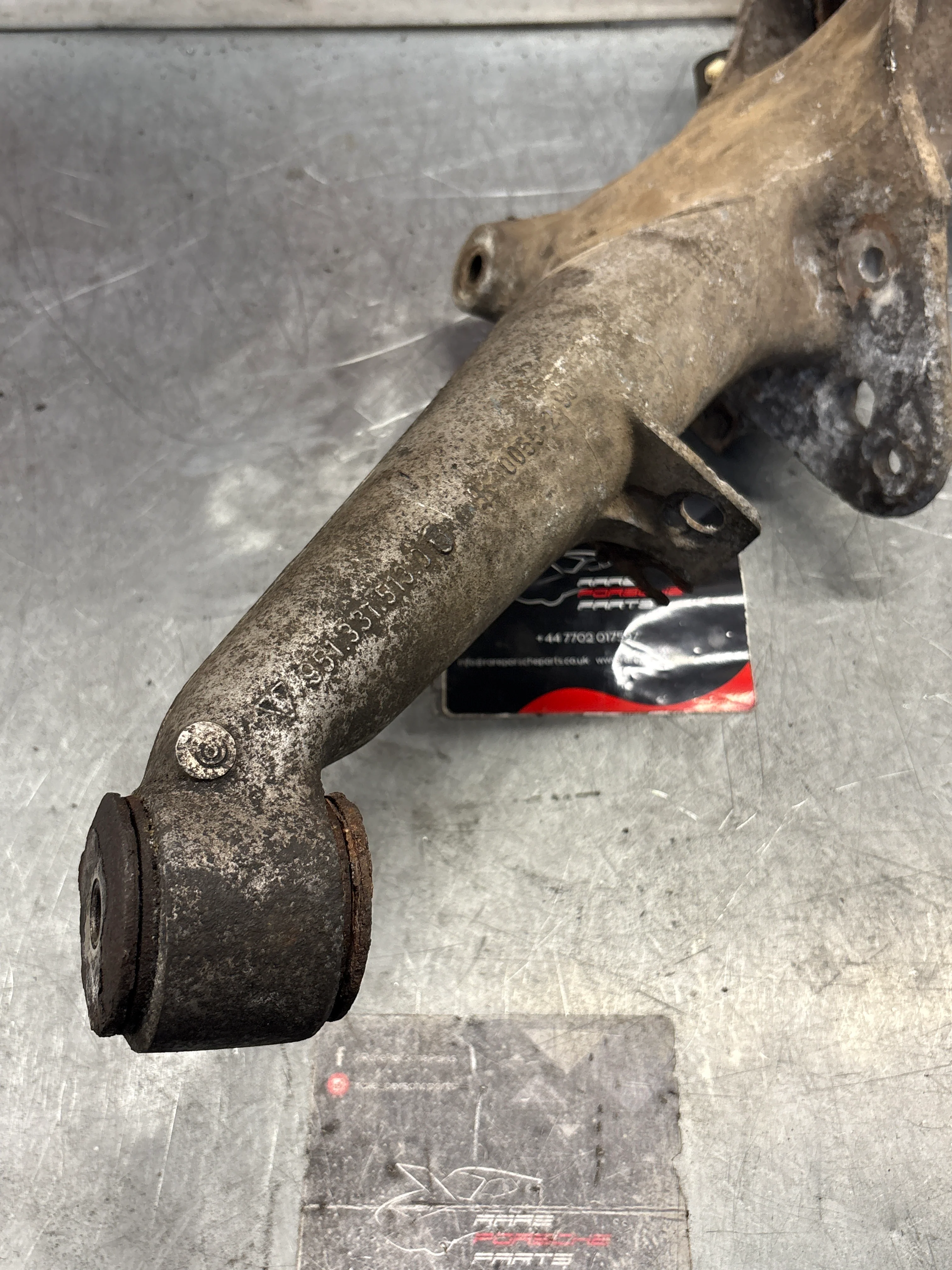Porsche 944 alloy rear left trailing arm, used 95133151305 / 9513315134R used, with hubs - Image 10
