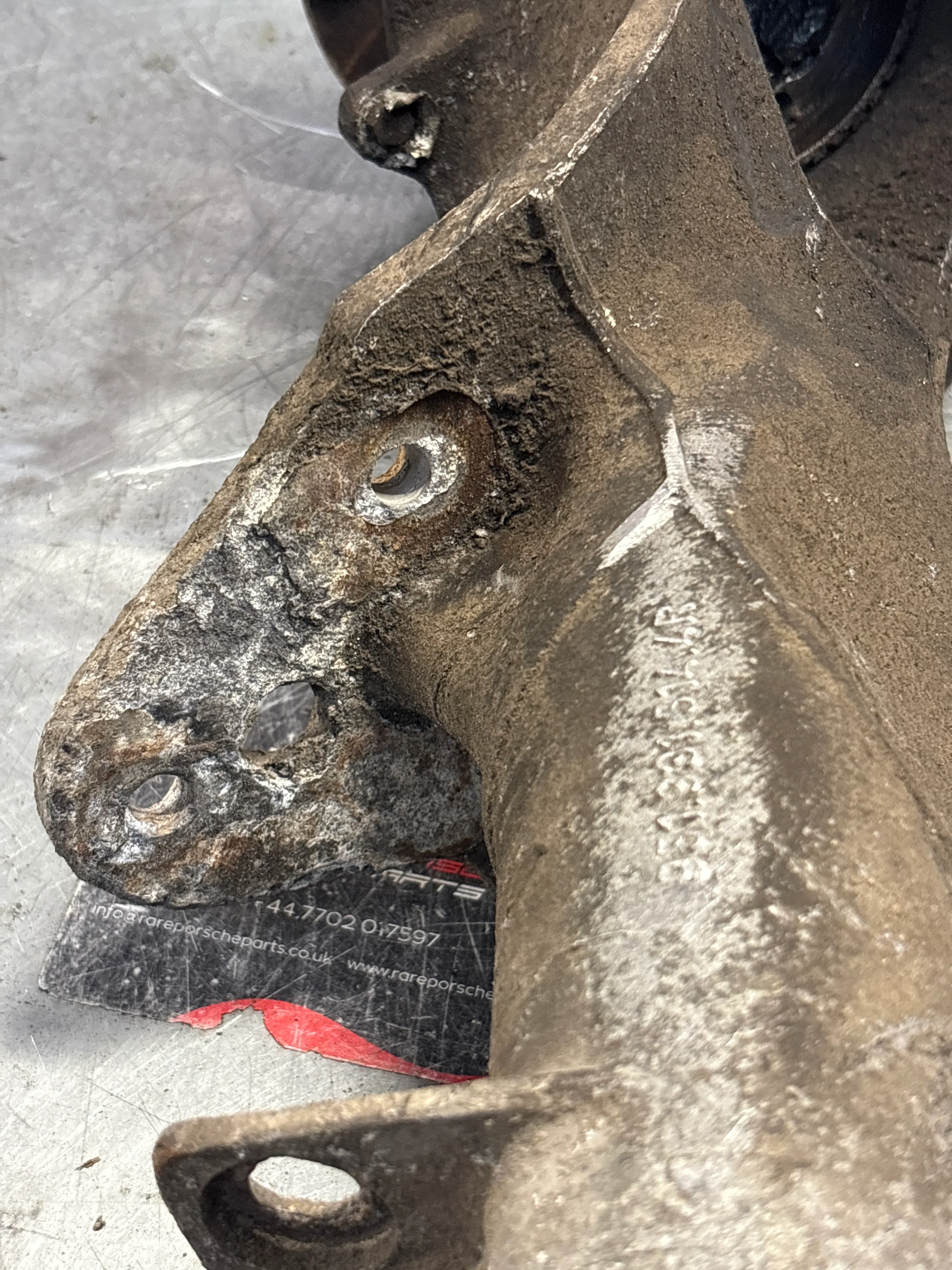 Porsche 944 alloy rear right trailing arm, used 95133151405 / 9513315144R used, with hubs - Image 9