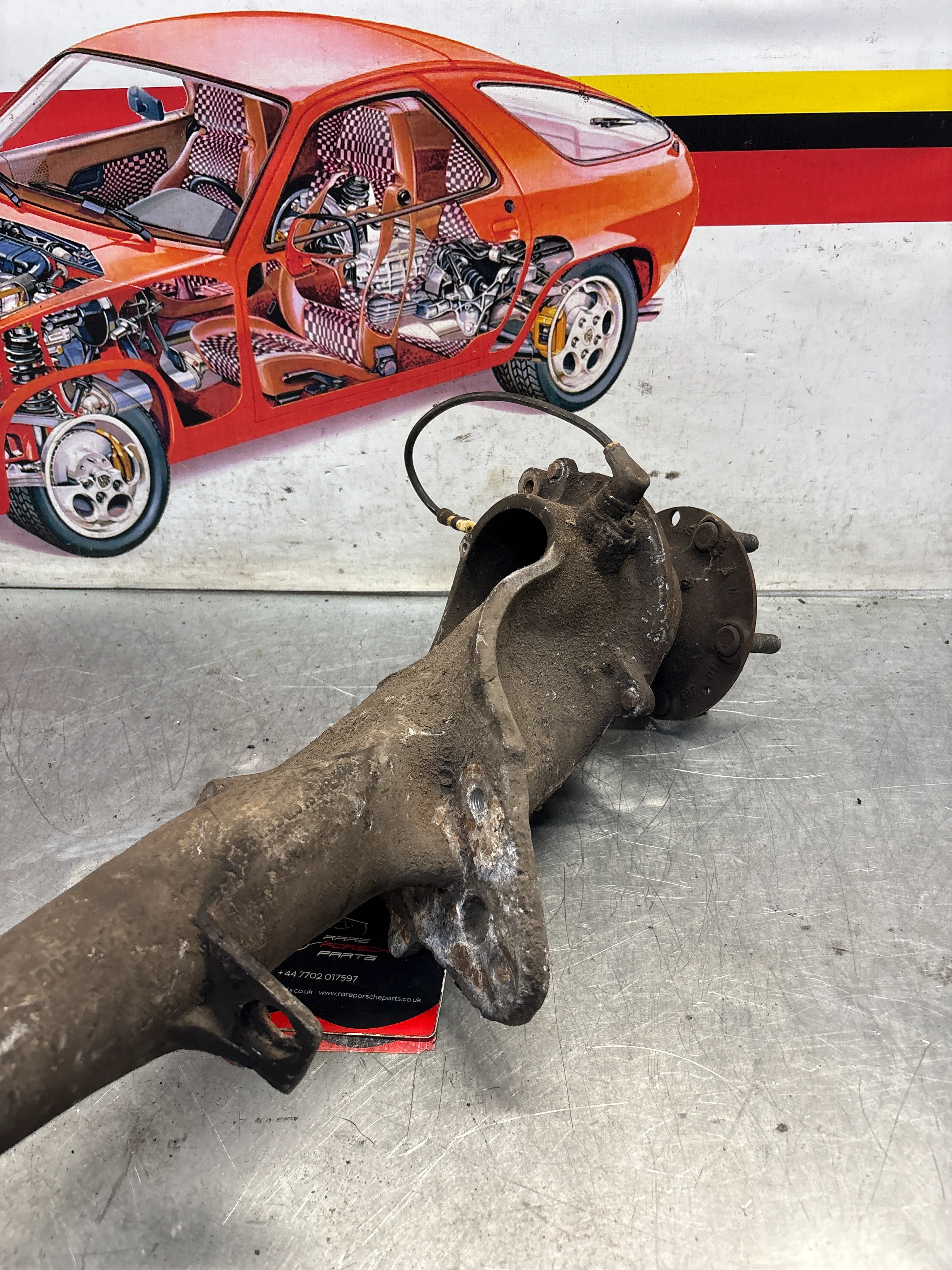 Porsche 944 alloy rear left trailing arm, used 95133151305 / 9513315134R used, with hubs - Image 8