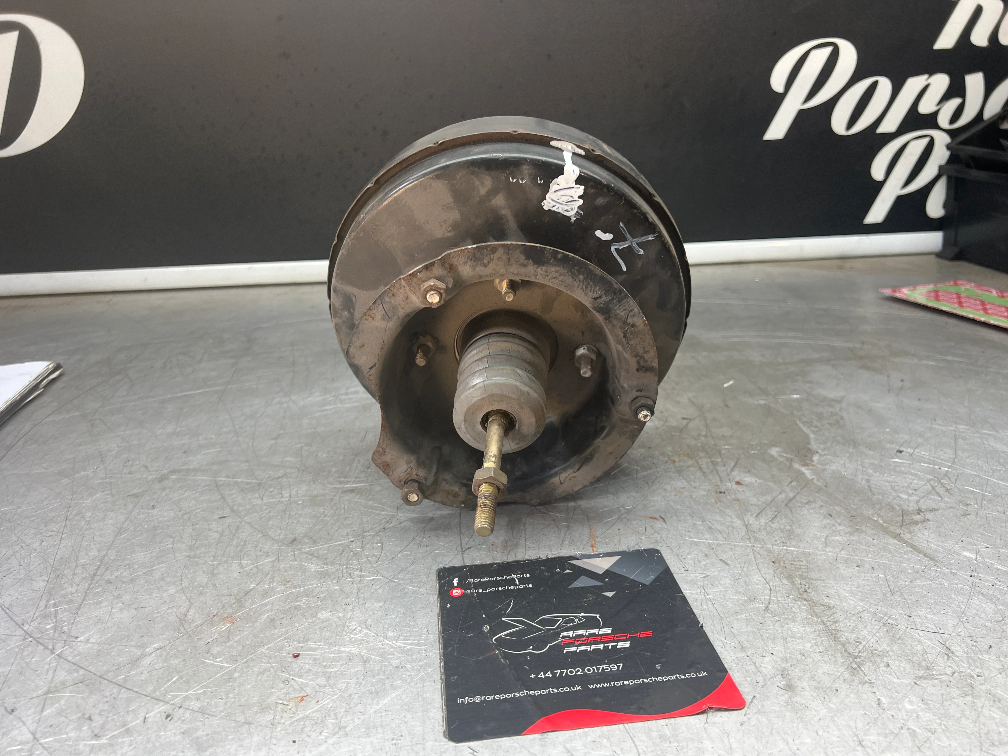 Porsche 944 brake booster, used 94435502502 - Image 3