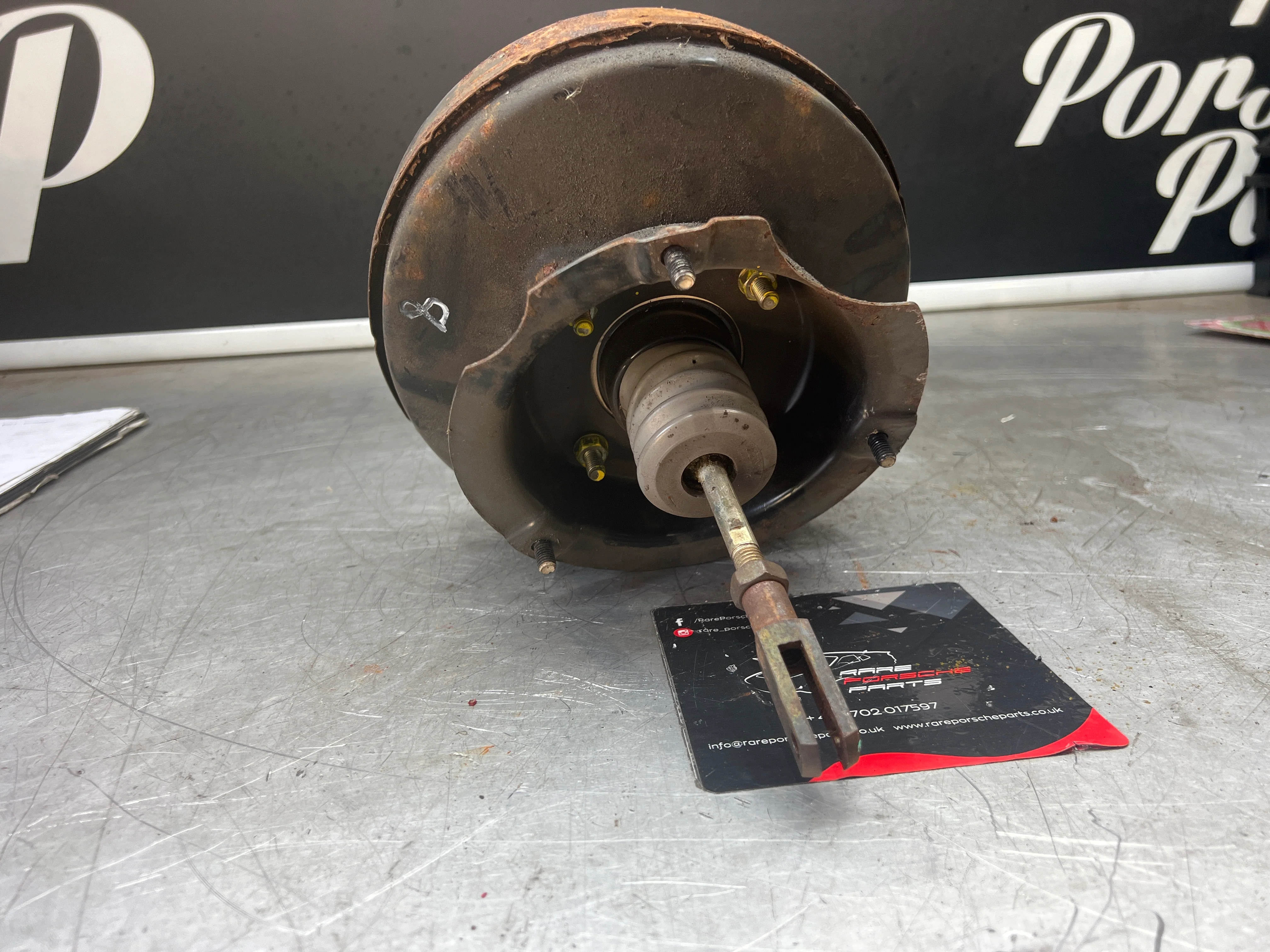Porsche 944 brake booster, used 94435502502 - Image 3