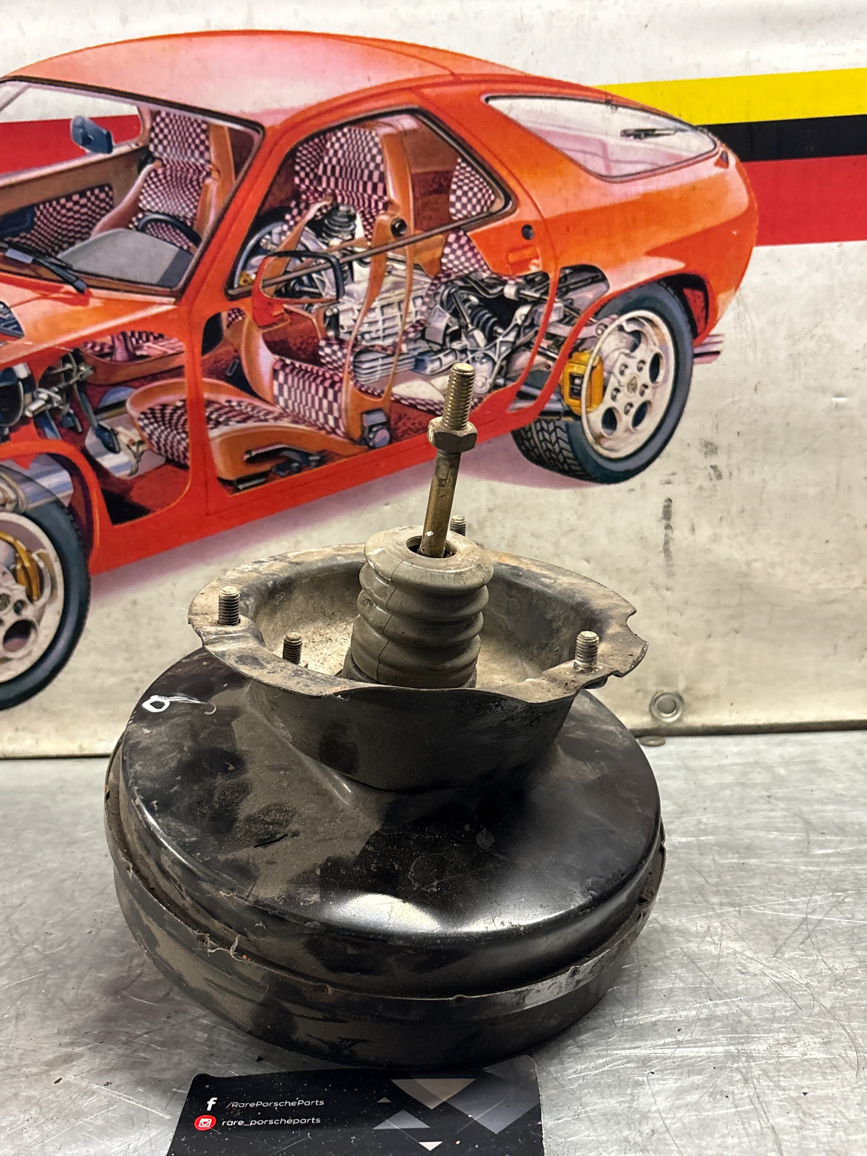 Porsche 944 brake booster, used 94435502502 - Image 8