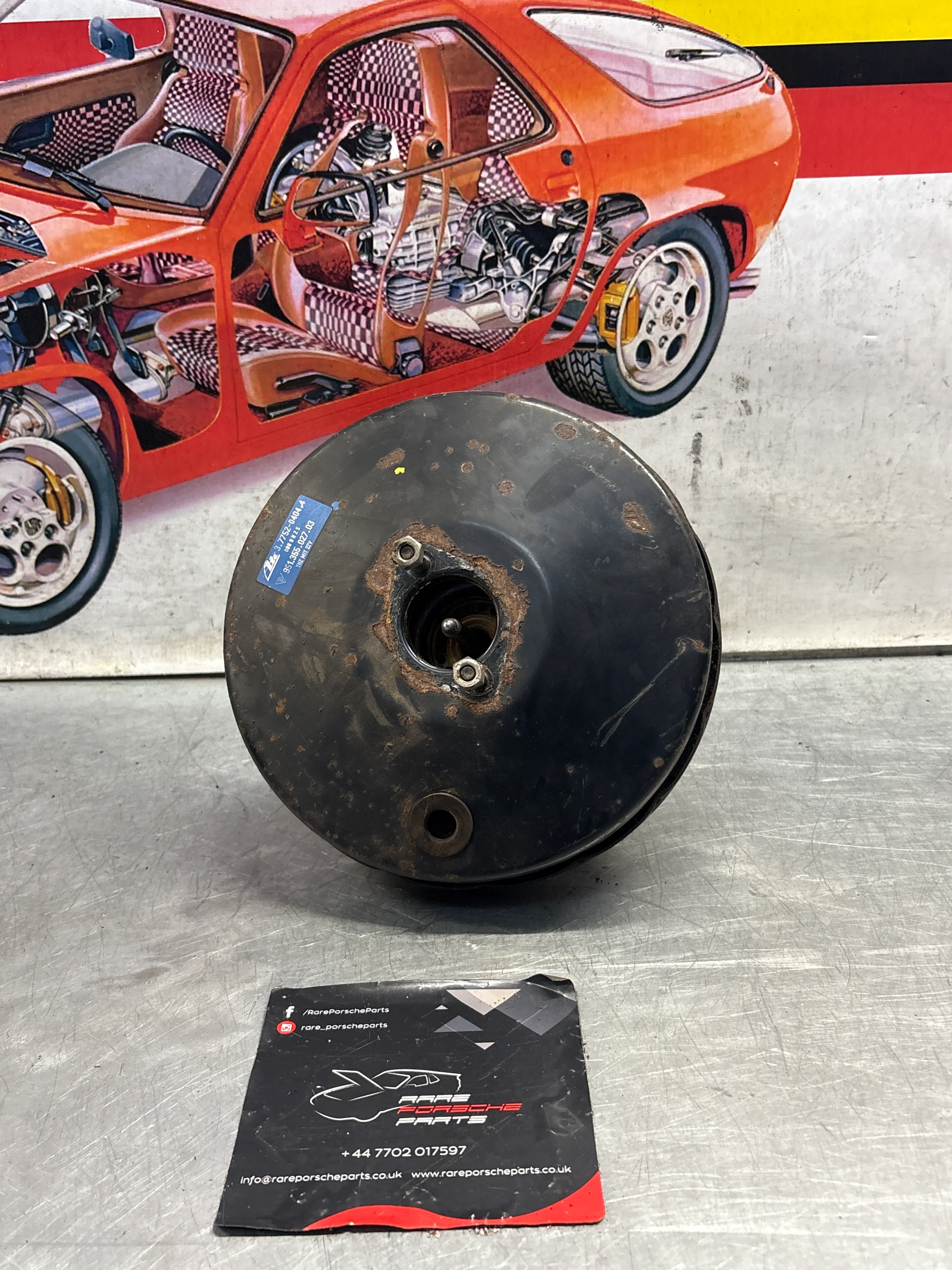 Porsche 944 brake booster, used 95135502703