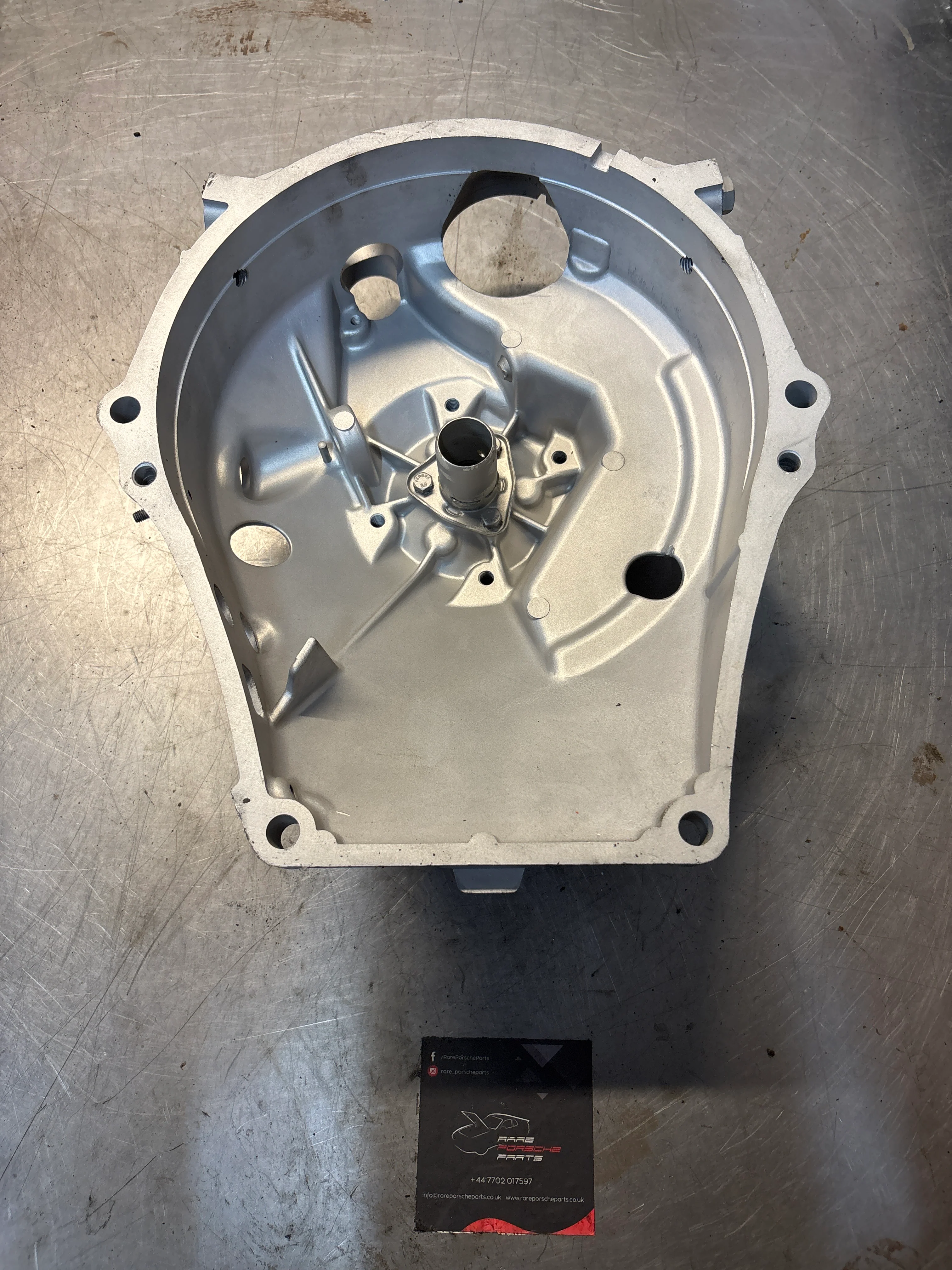 Porsche 944 cover bell housing, refurbished 9441164012R - Image 3