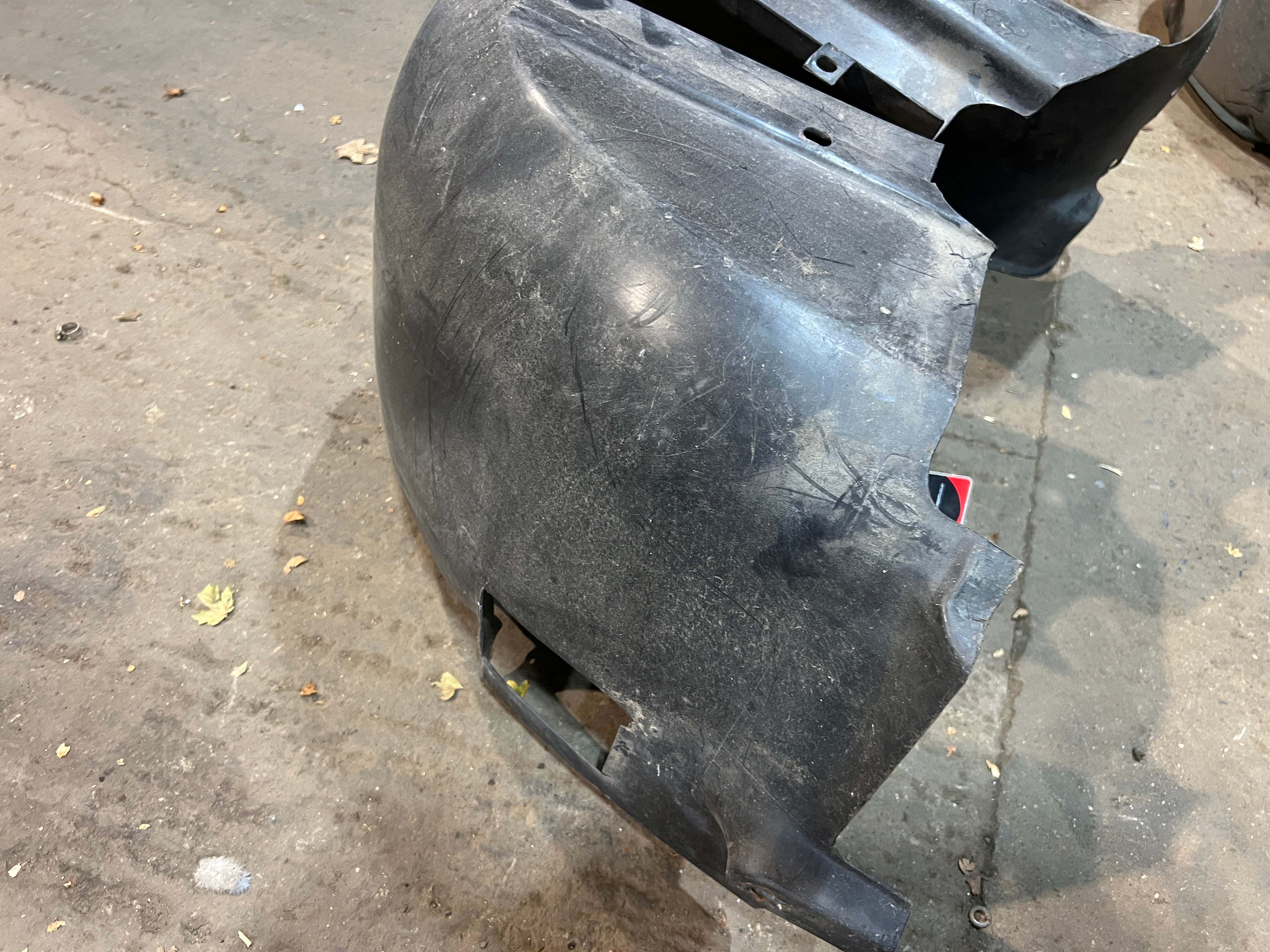 Porsche 944 from 85.5 arch liner Right, 94450438200, used spare or repairs - Image 7