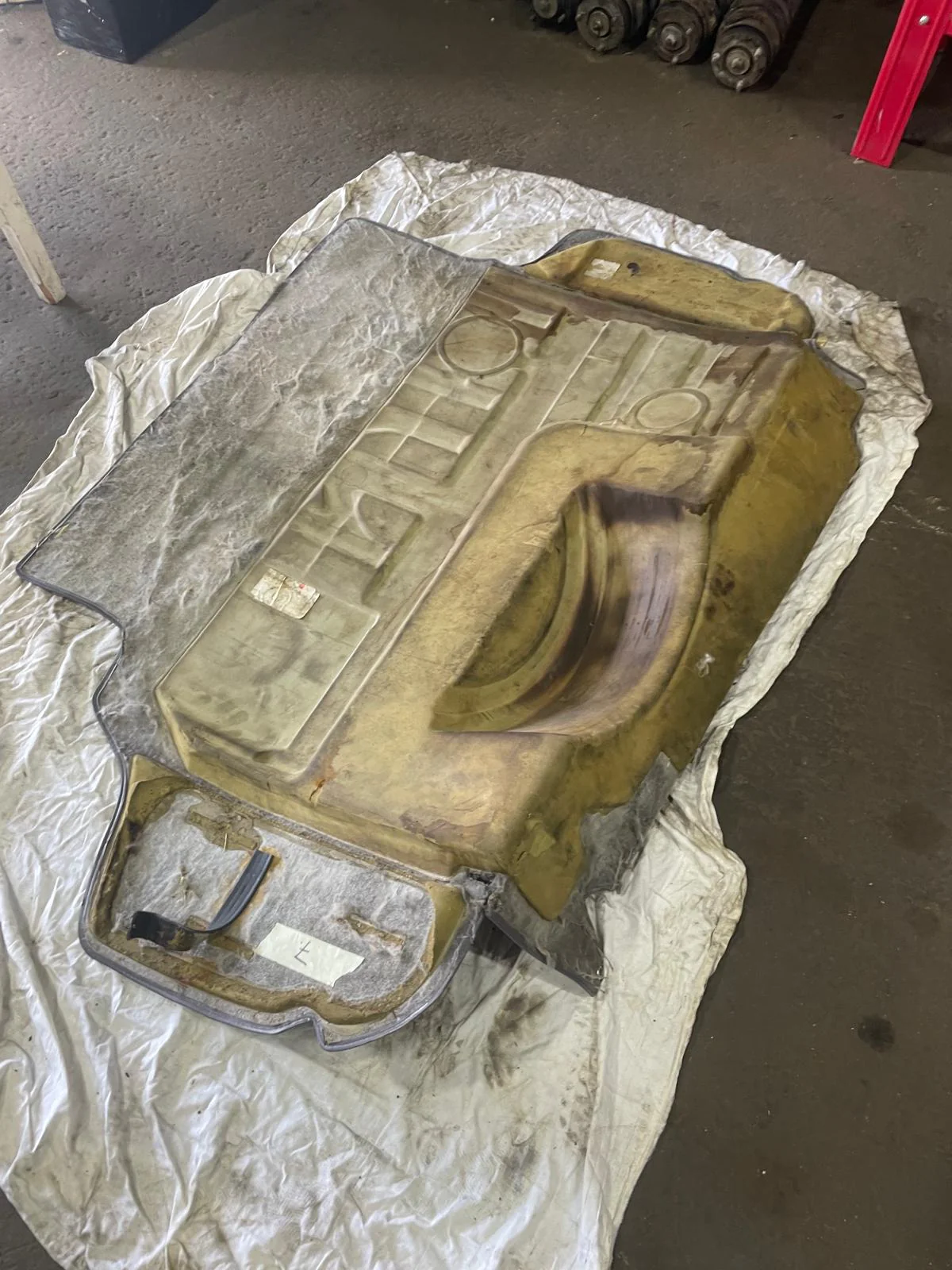 Porsche 944 from 85.5 grey / cream boot carpet 94555506303, used - Image 20