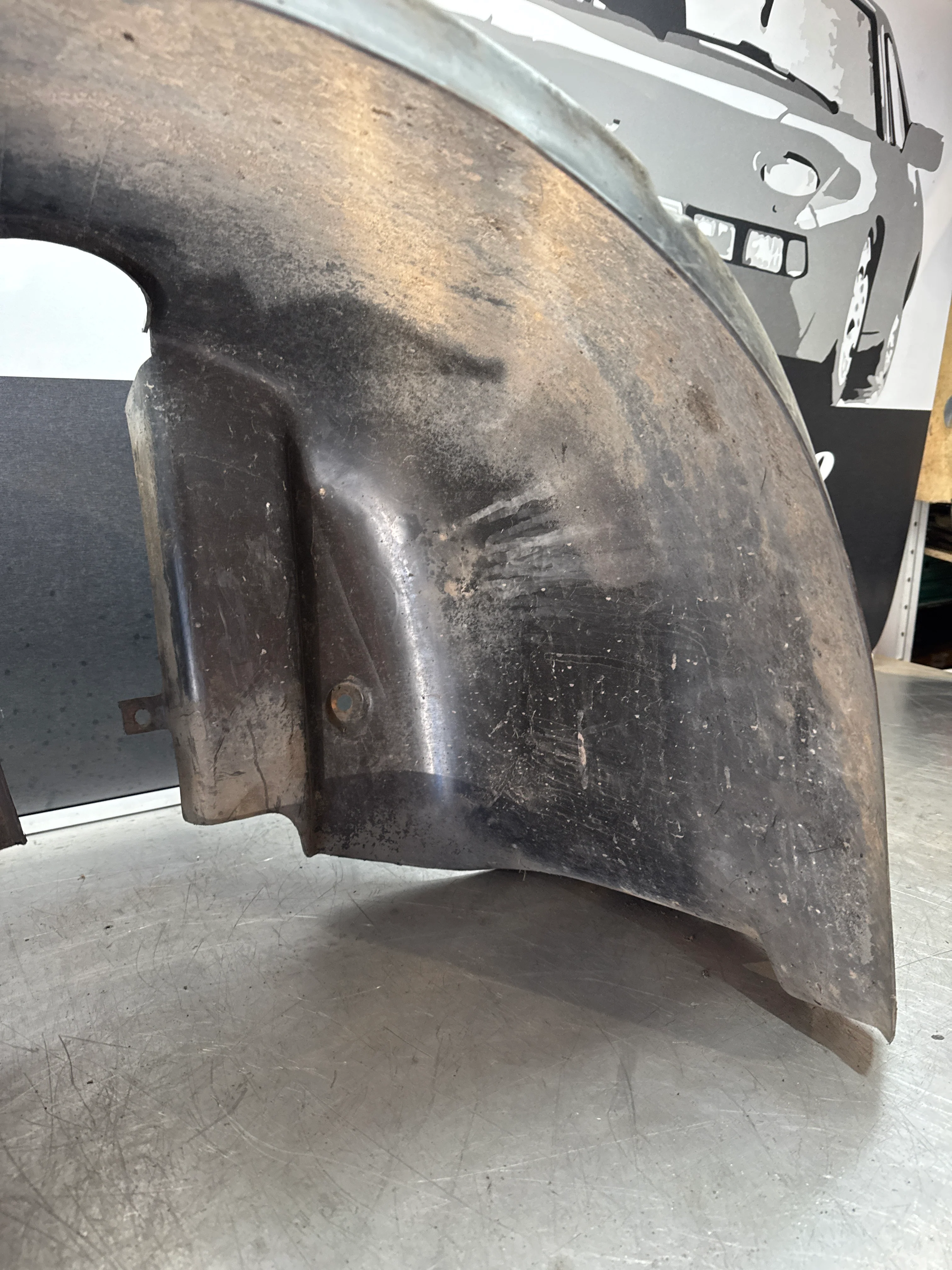 Porsche 944 from 85.5 wheel arch liner Left, 94450438101 spares or repair - Image 3