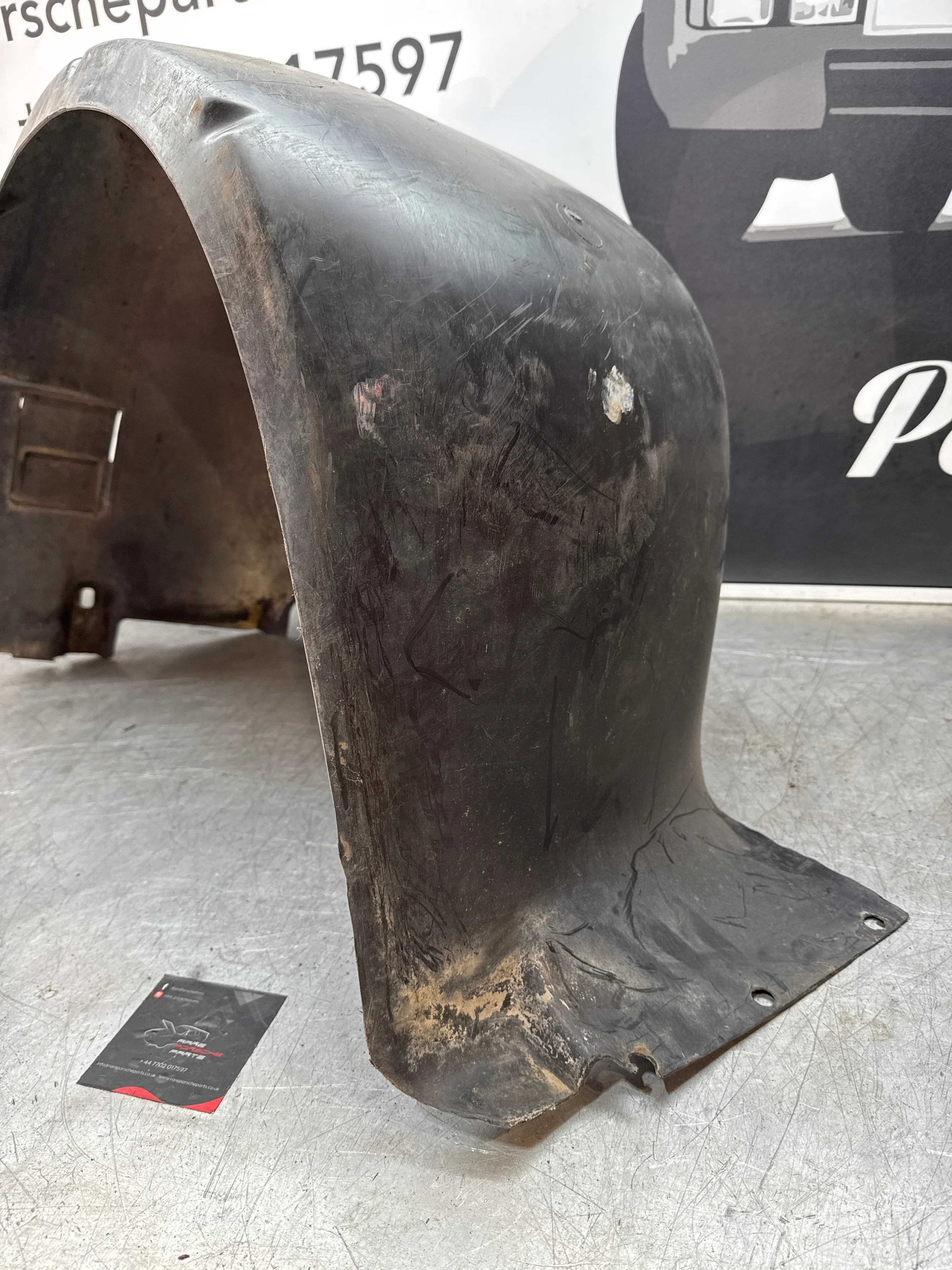 Porsche 944 from 85.5 wheel arch liner Left, 94450438101 spares or repair - Image 4