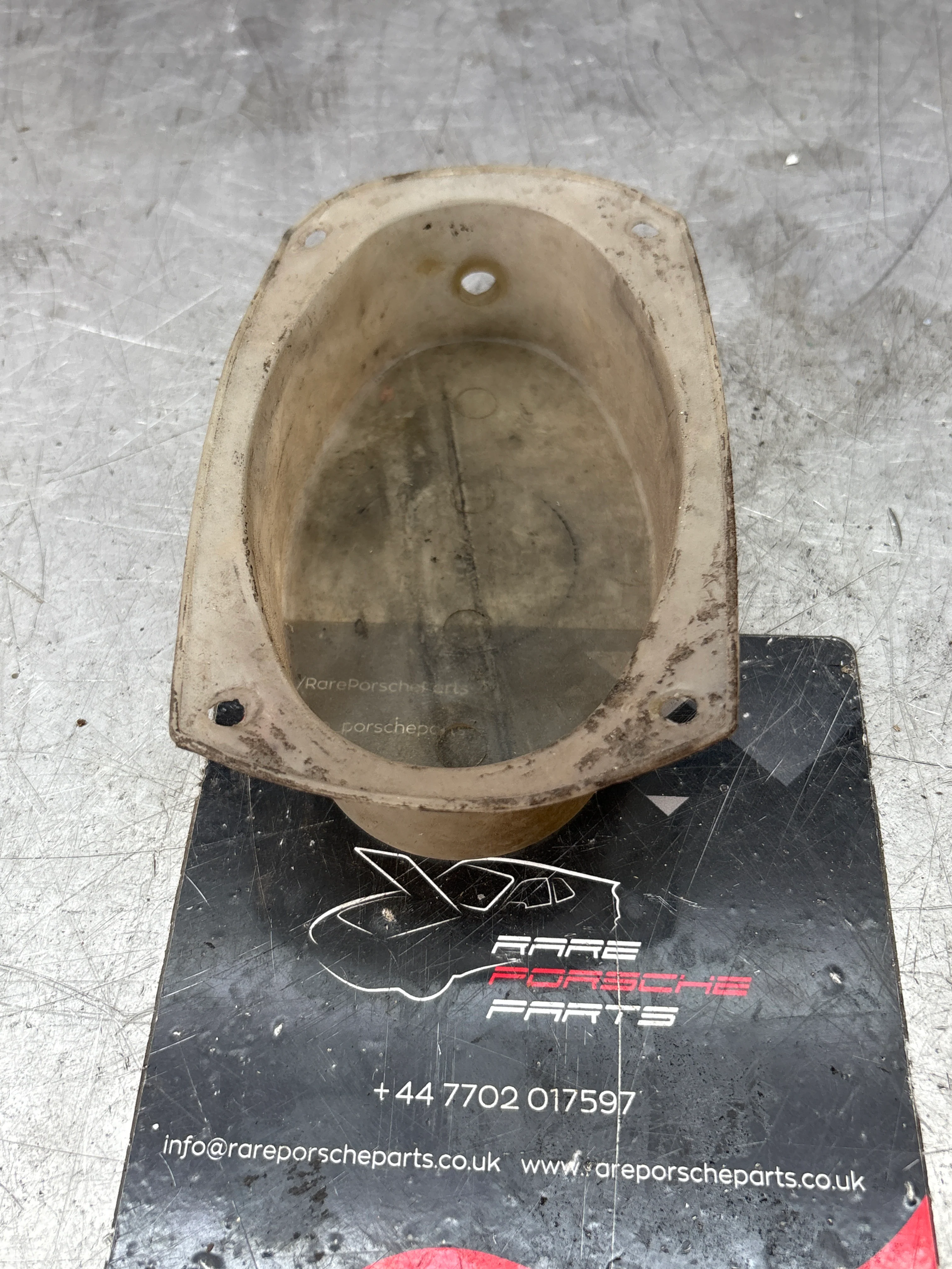 Porsche 944 front door speaker water protection rubber, for spares or repair 94464501500 - Image 3