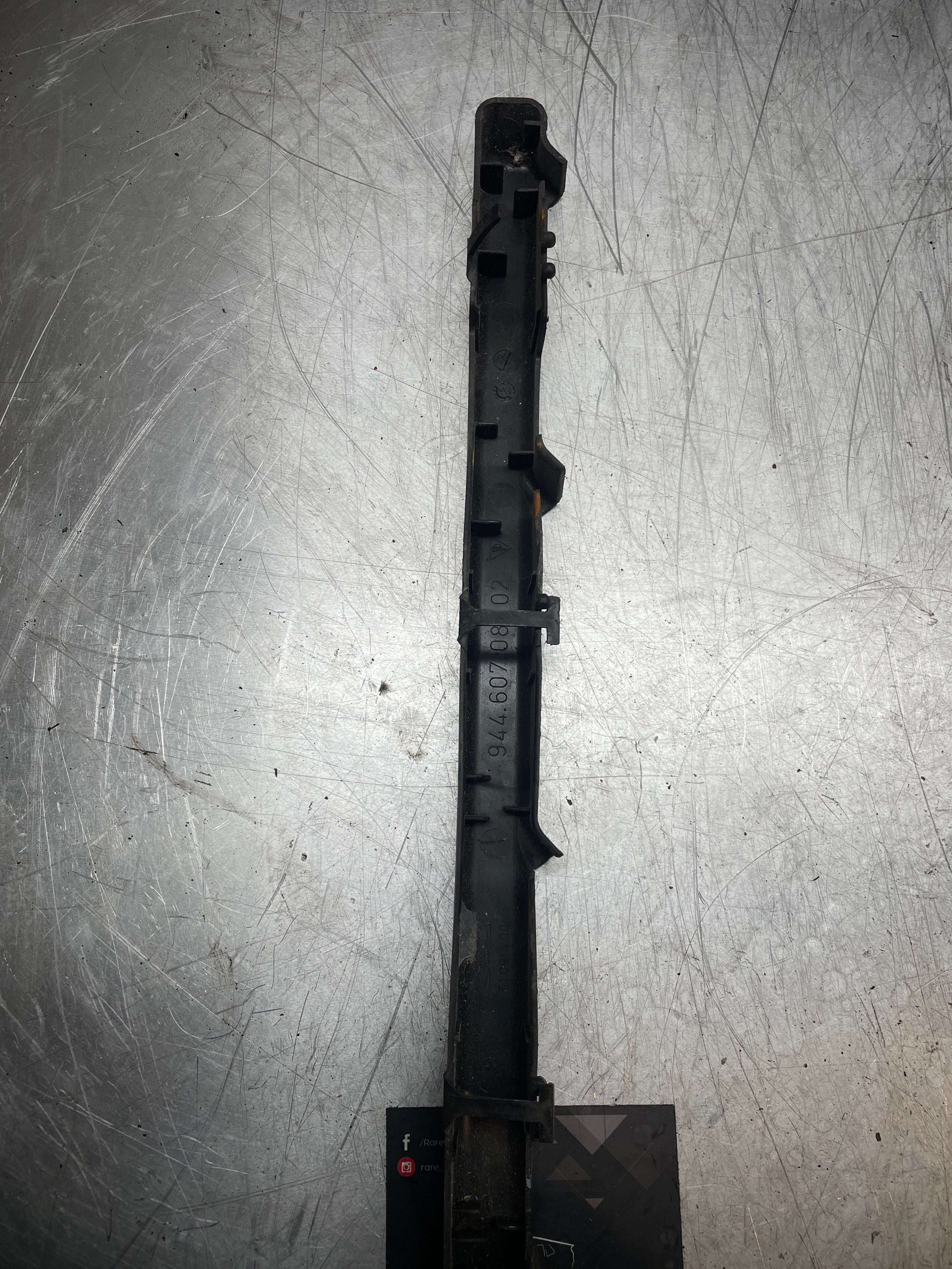 Porsche 944 fuel rail cover guard, for spares and repair 94460708102 - Image 3