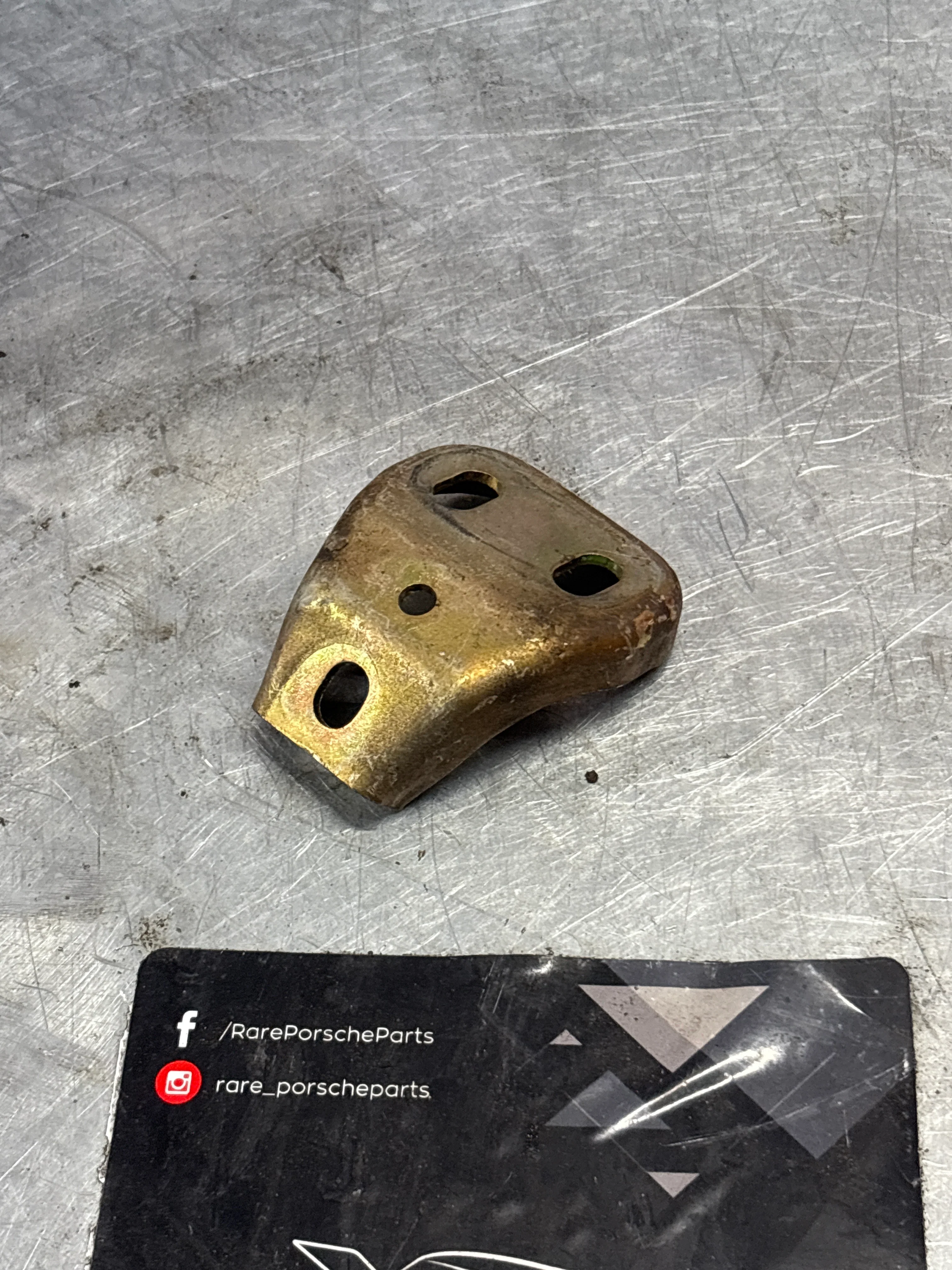 Porsche 944 Intake manifold bracket, used 94411016404 - Image 3