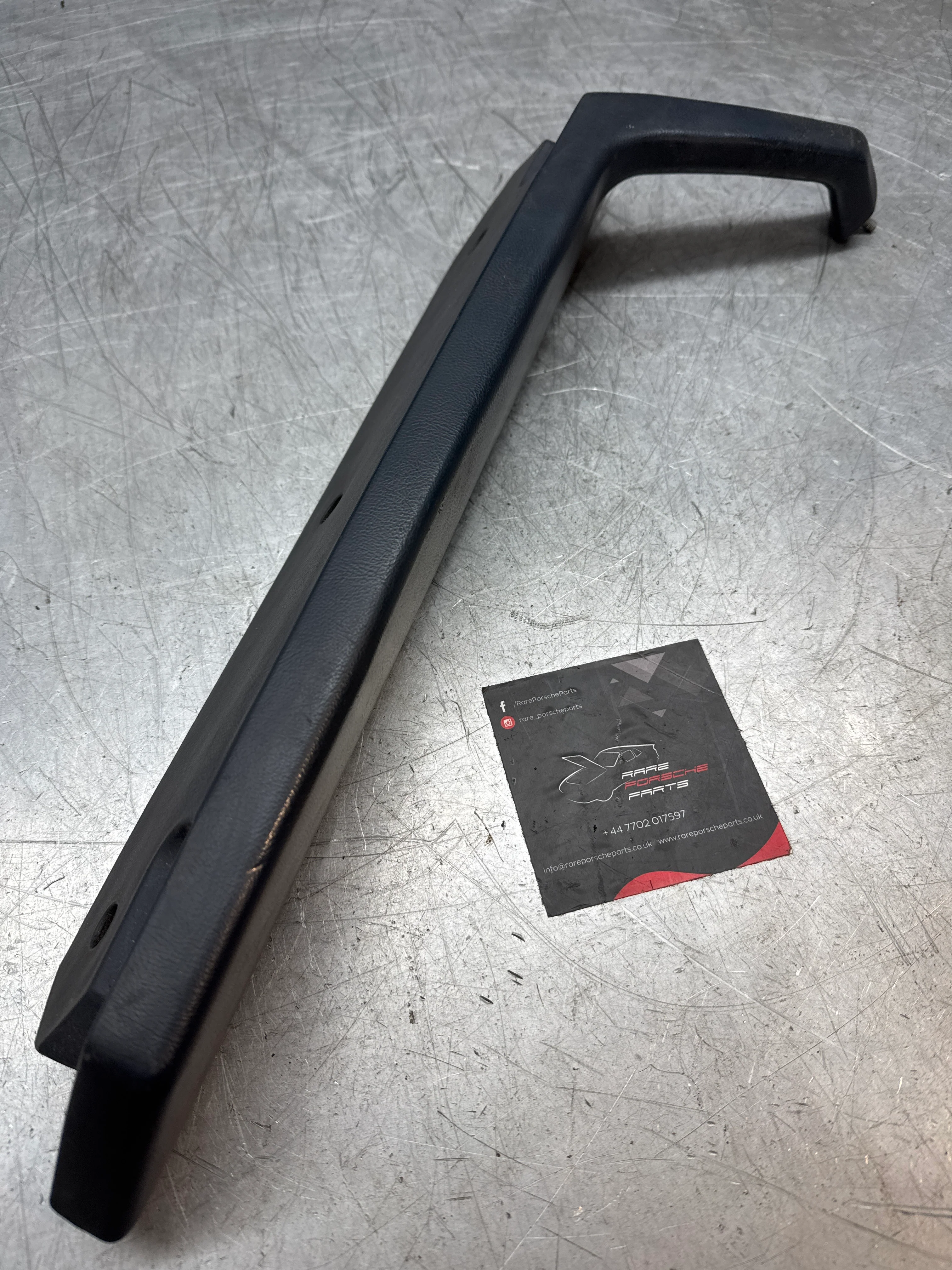 Porsche 944 right door pull handle armrest, cobalt blue 477867172 used