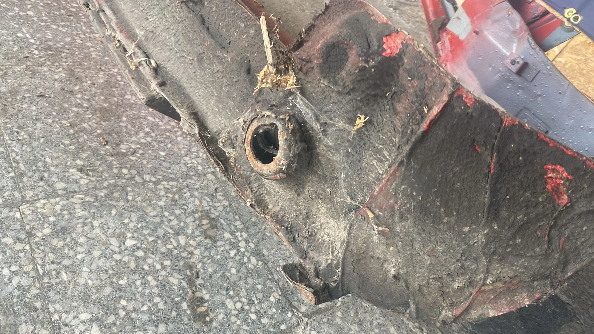 Porsche 944 left sill section with A pillar 94450361102 - Image 5