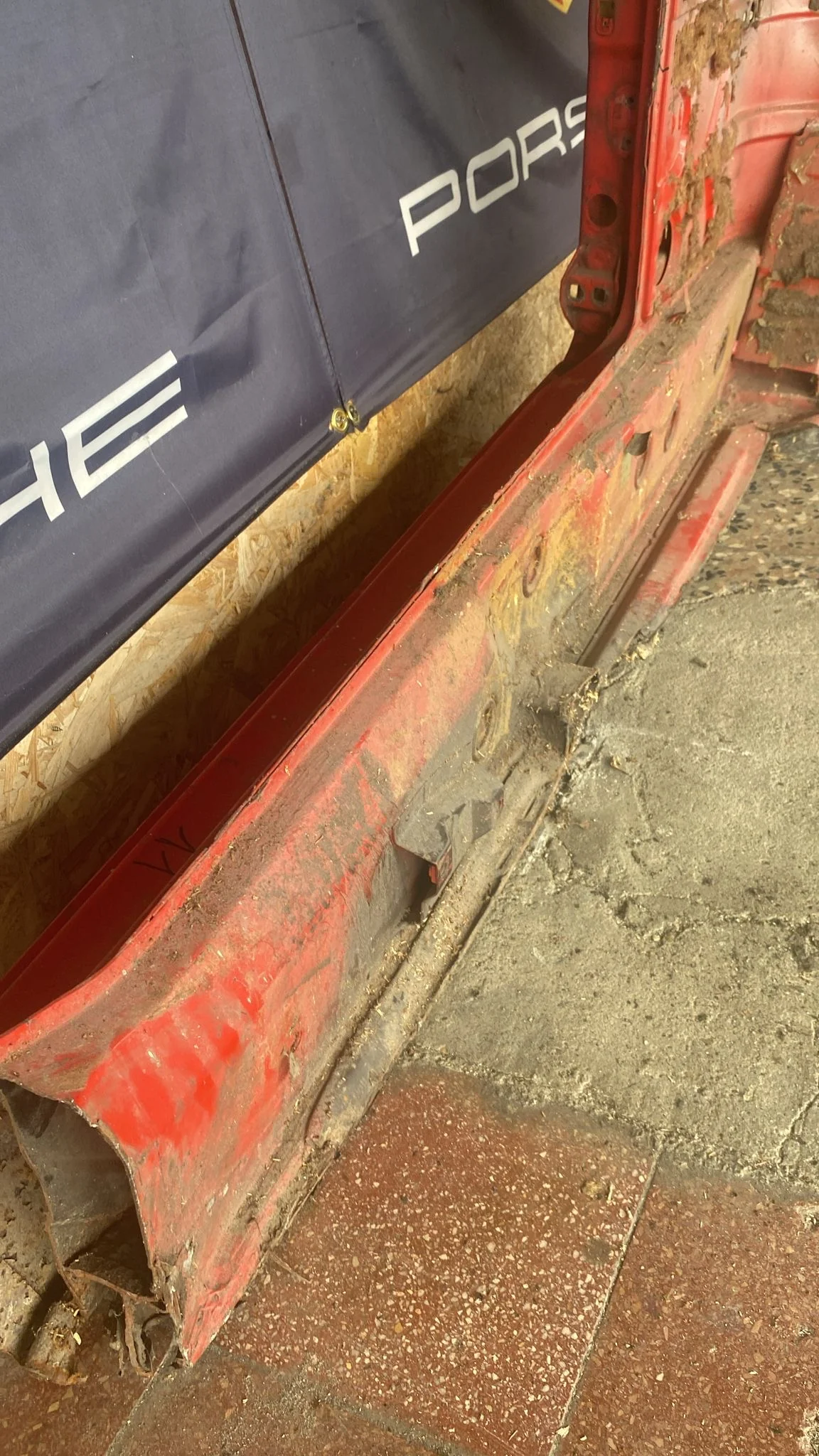 Porsche 944 left sill section with A pillar 94450361102 - Image 9